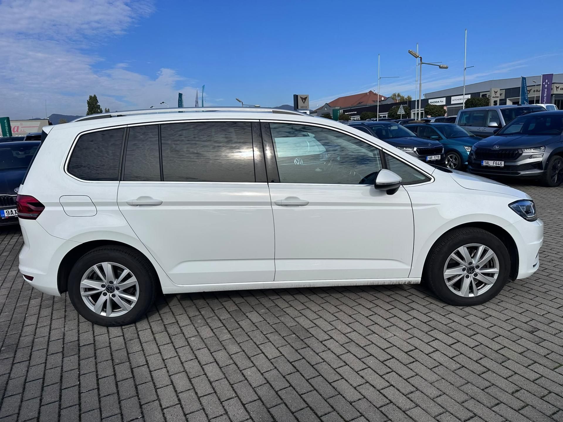 Volkswagen Touran, 2.0 TDI 110kW DSG Highline - fotka 3