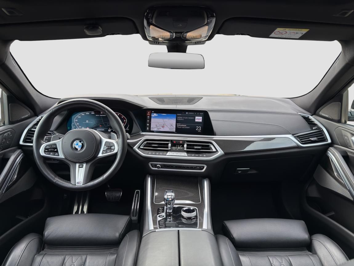 BMW X6, M50i - fotka 4