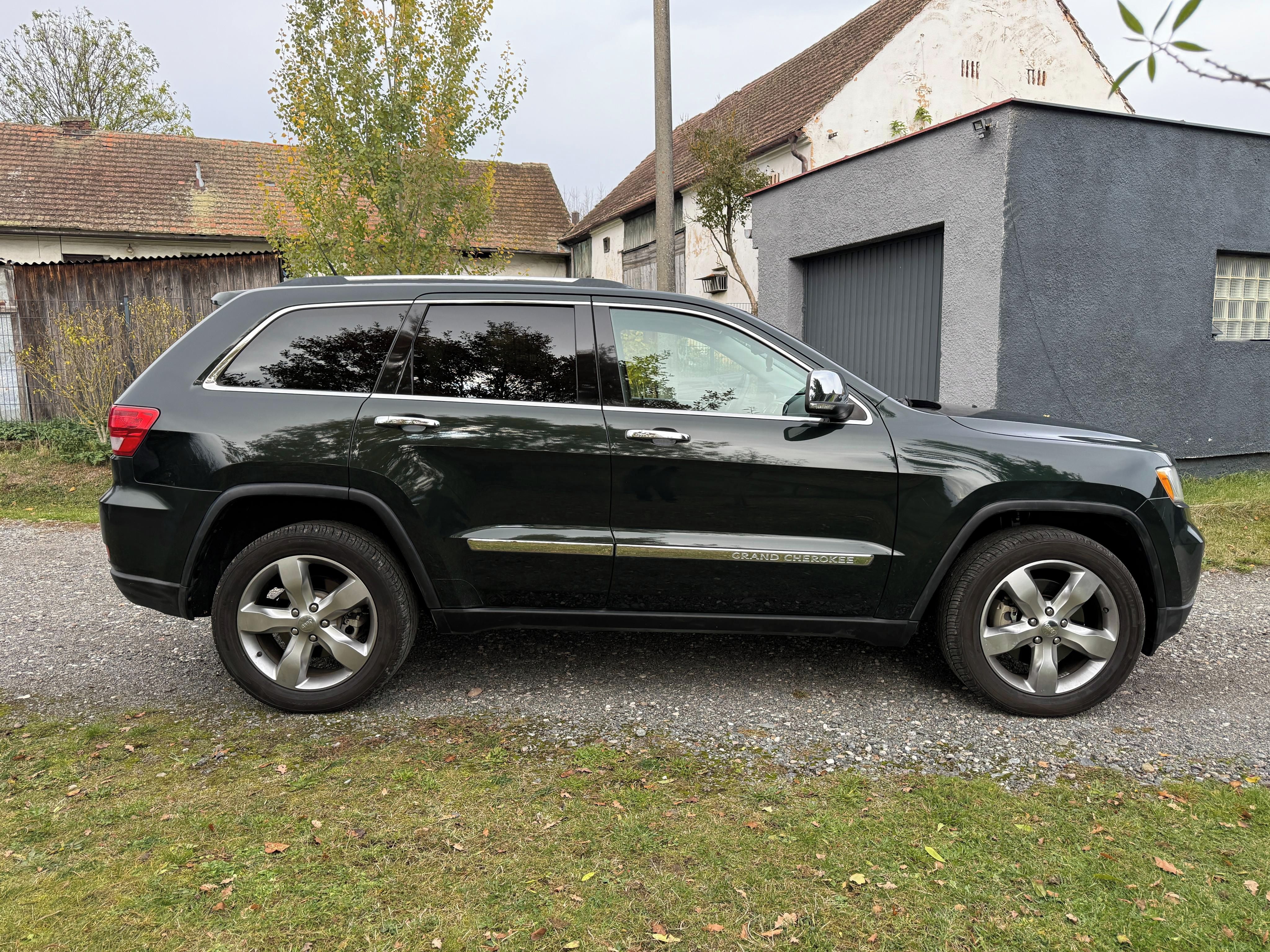 Jeep Grand Cherokee, Limited 5.7 v8 HEMI - fotka 4