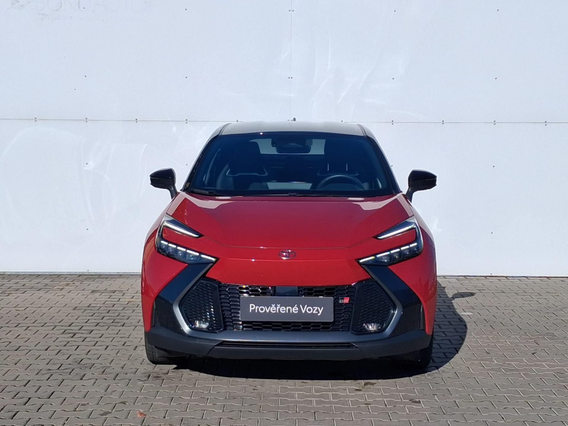 Toyota C-HR, 2,0 HEV e-CVT GR Sport - fotka 4