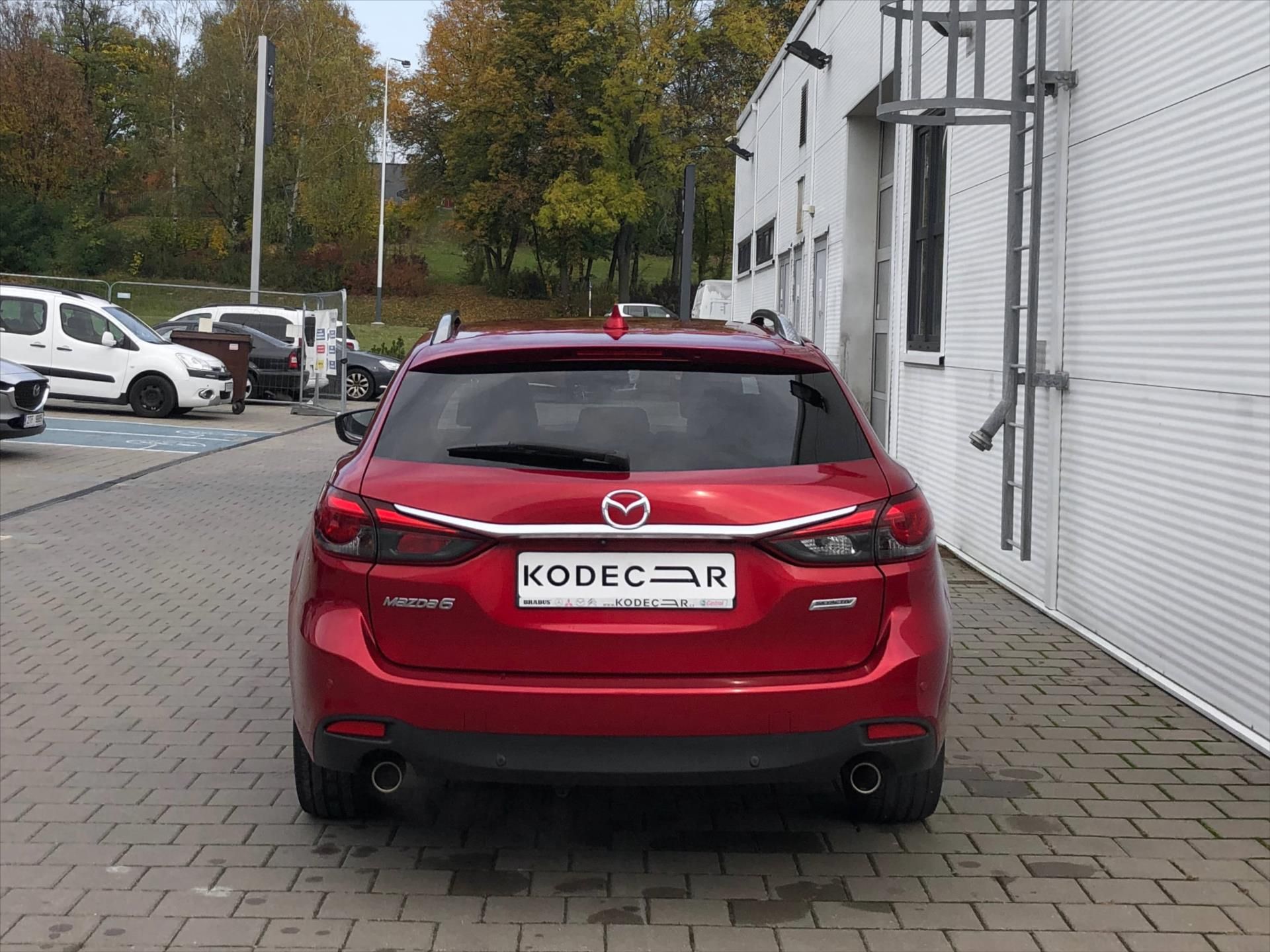 Mazda 6, 2,5 WGN Revolution Top G192k A - fotka 5
