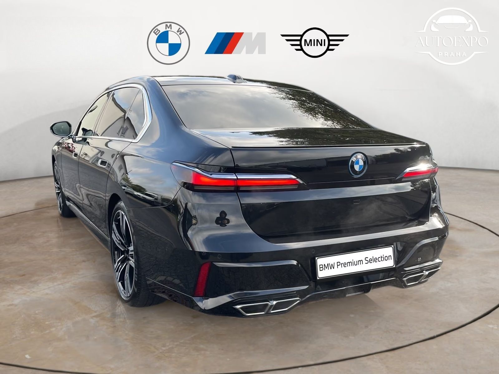 BMW Řada 7, M760* xDrive*Záruka do 2030* - fotka 3