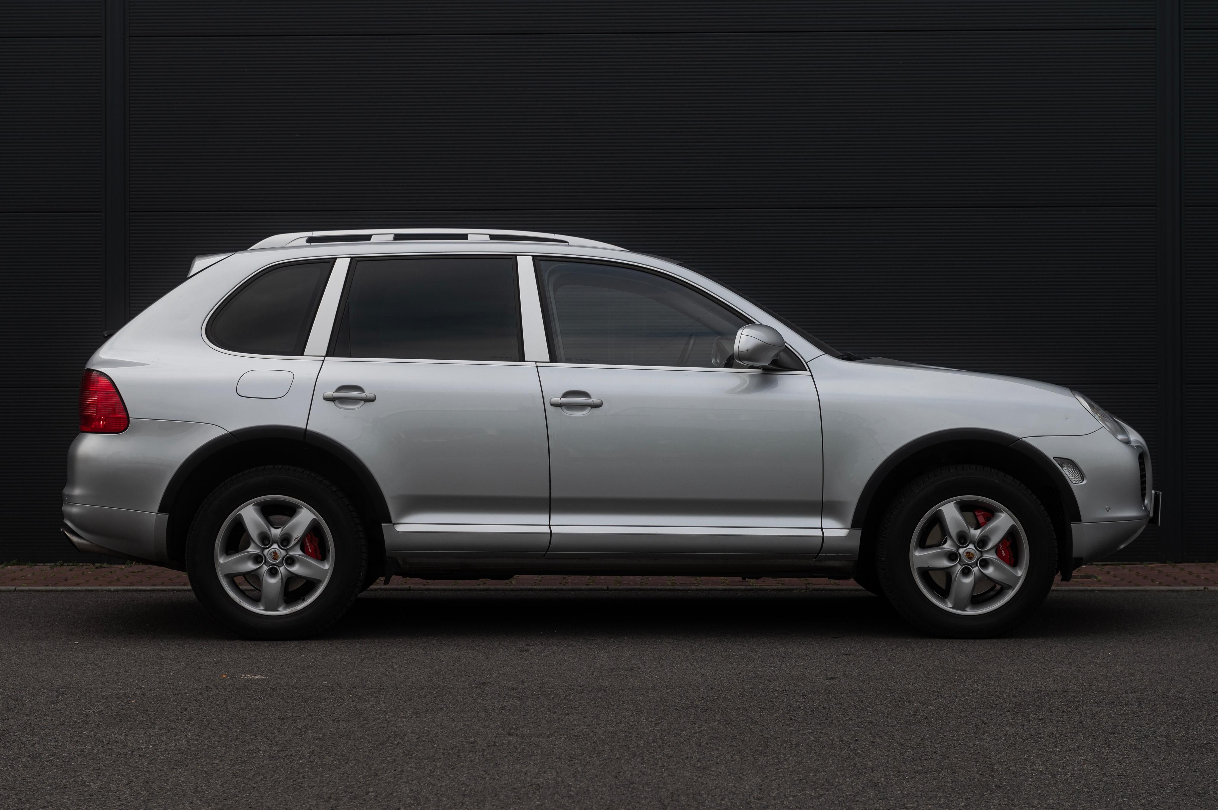 Porsche Cayenne, 955 Turbo Tiptr. S, ČR, 1.Maj - fotka 4