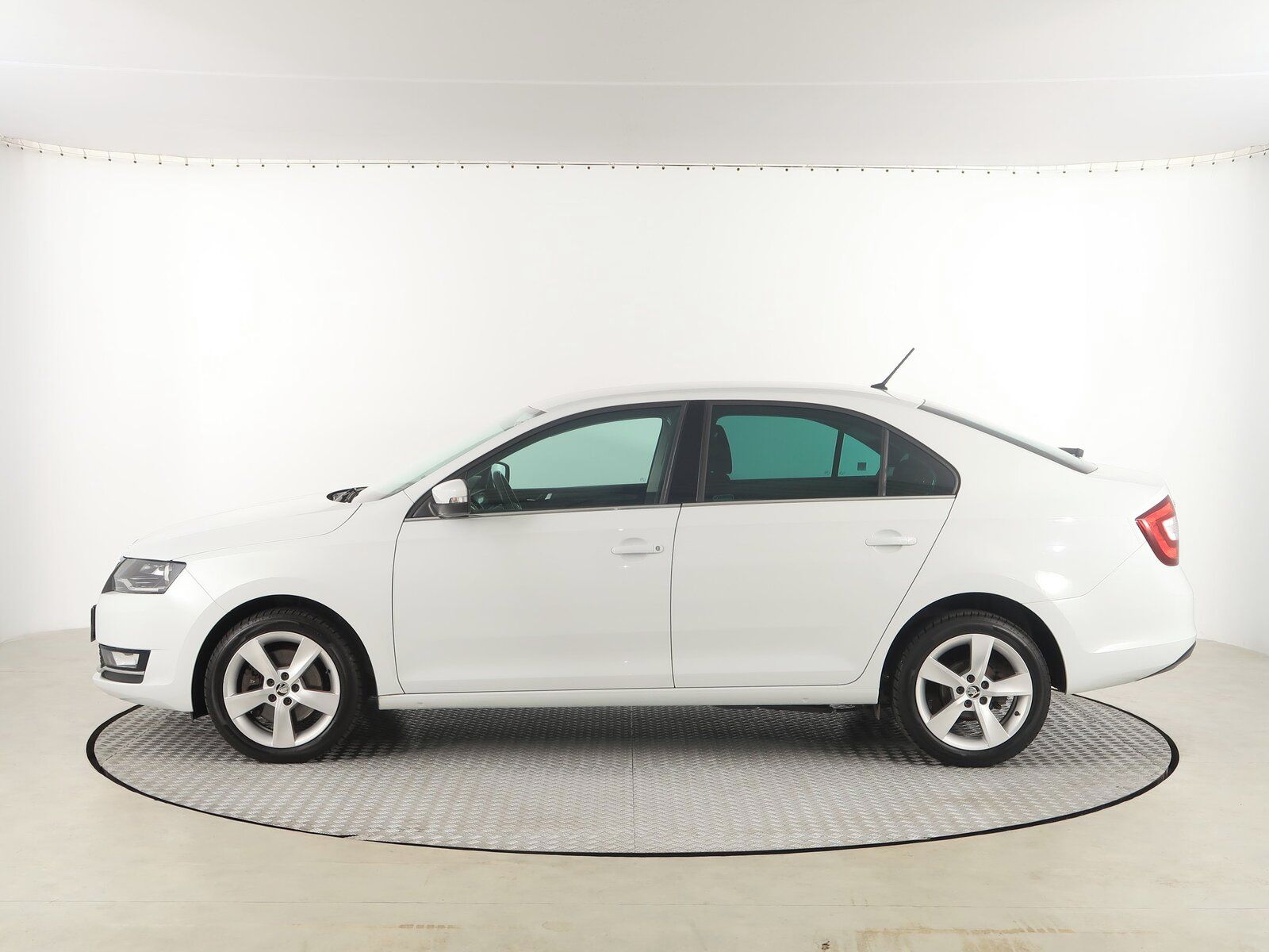Škoda Rapid, 1.0 TSI - fotka 3