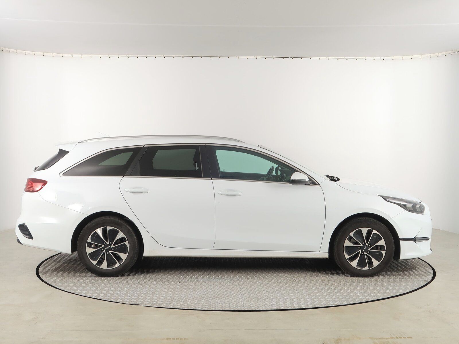Kia Cee´d, 1.5 T-GDI, Gold, Automat - fotka 6