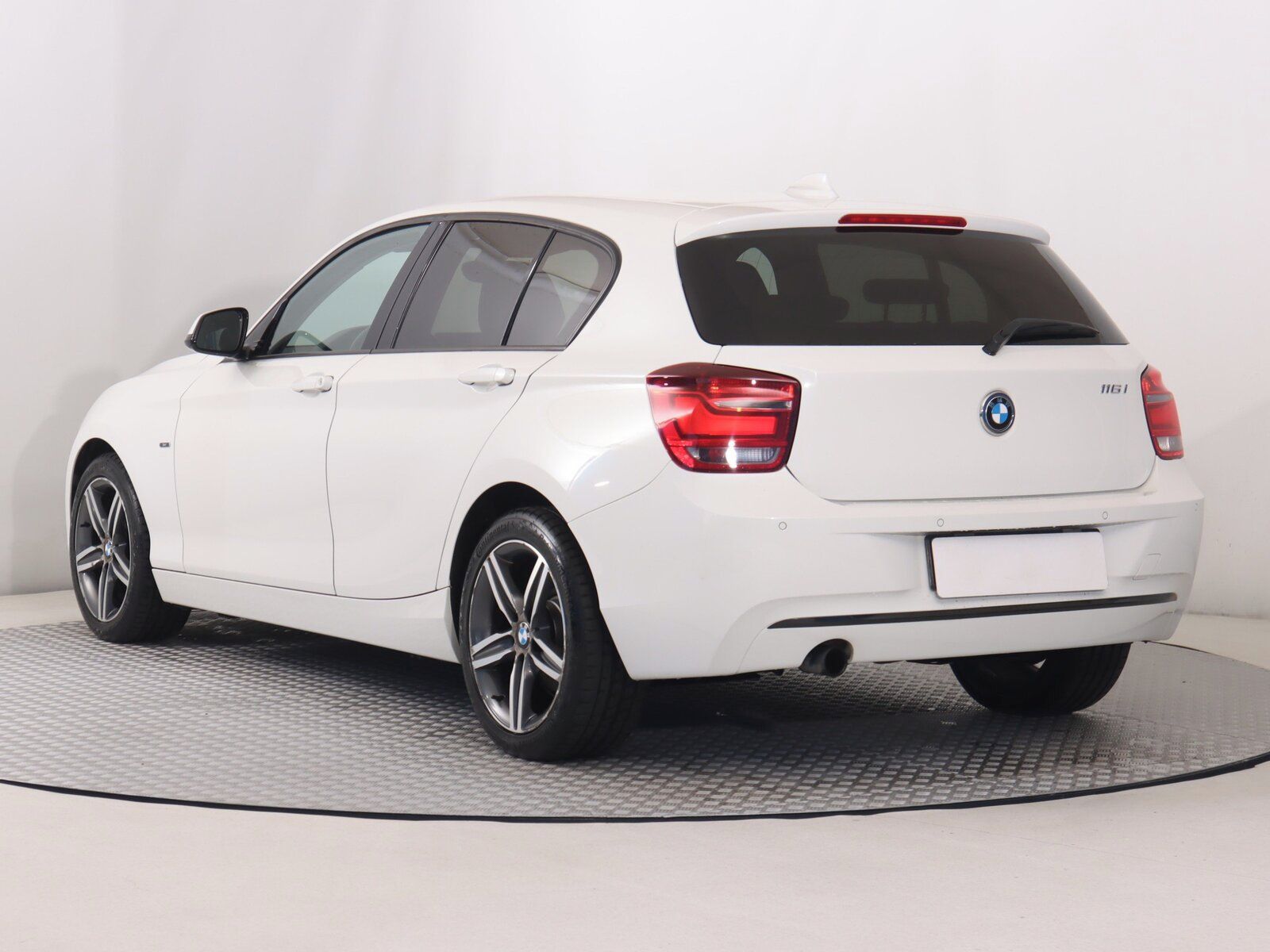 BMW Řada 1, 116i, Automat, Serv.kniha - fotka 4
