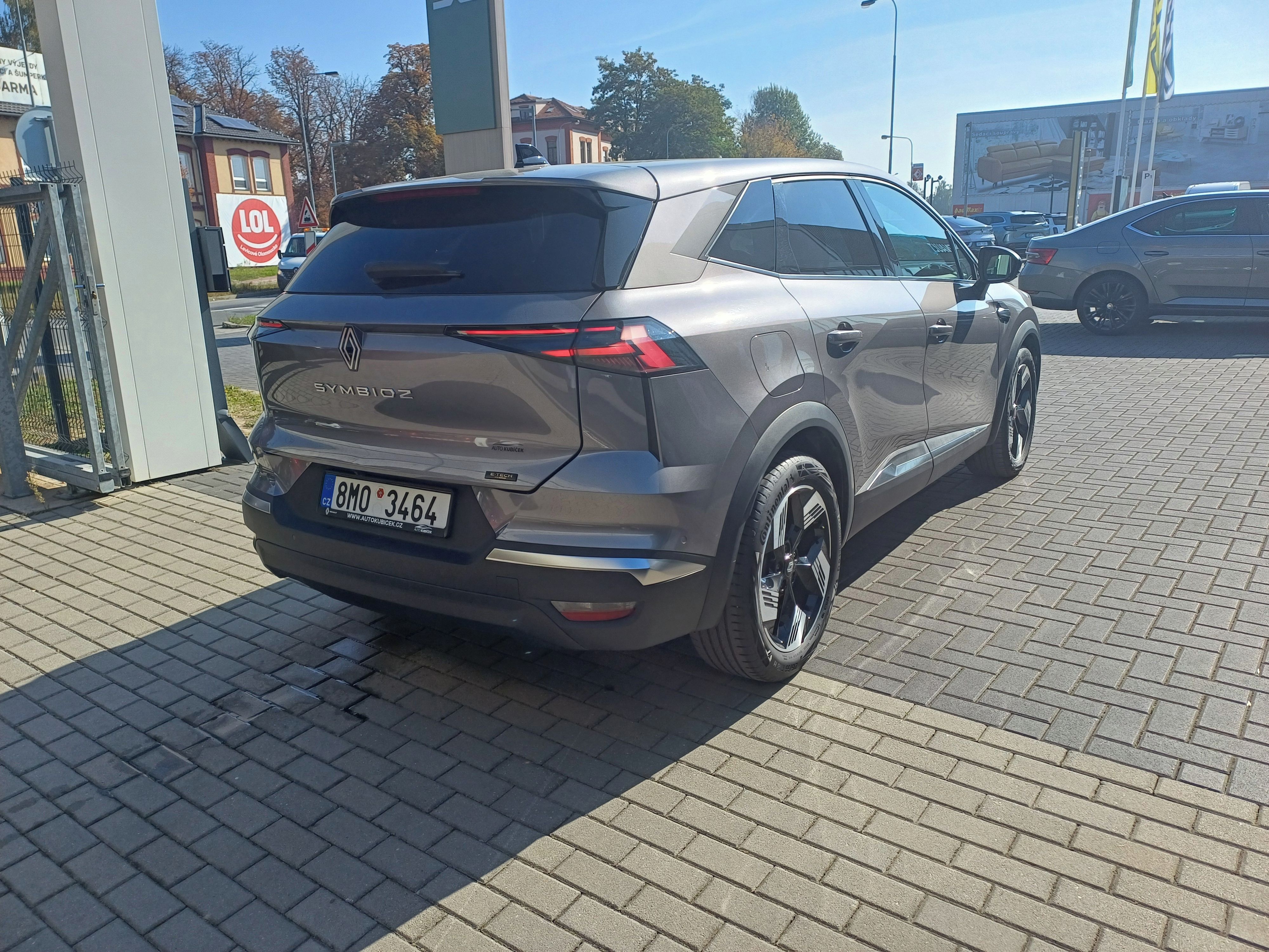 Renault Symbioz, techno E-Tech full hybrid 145 - fotka 3