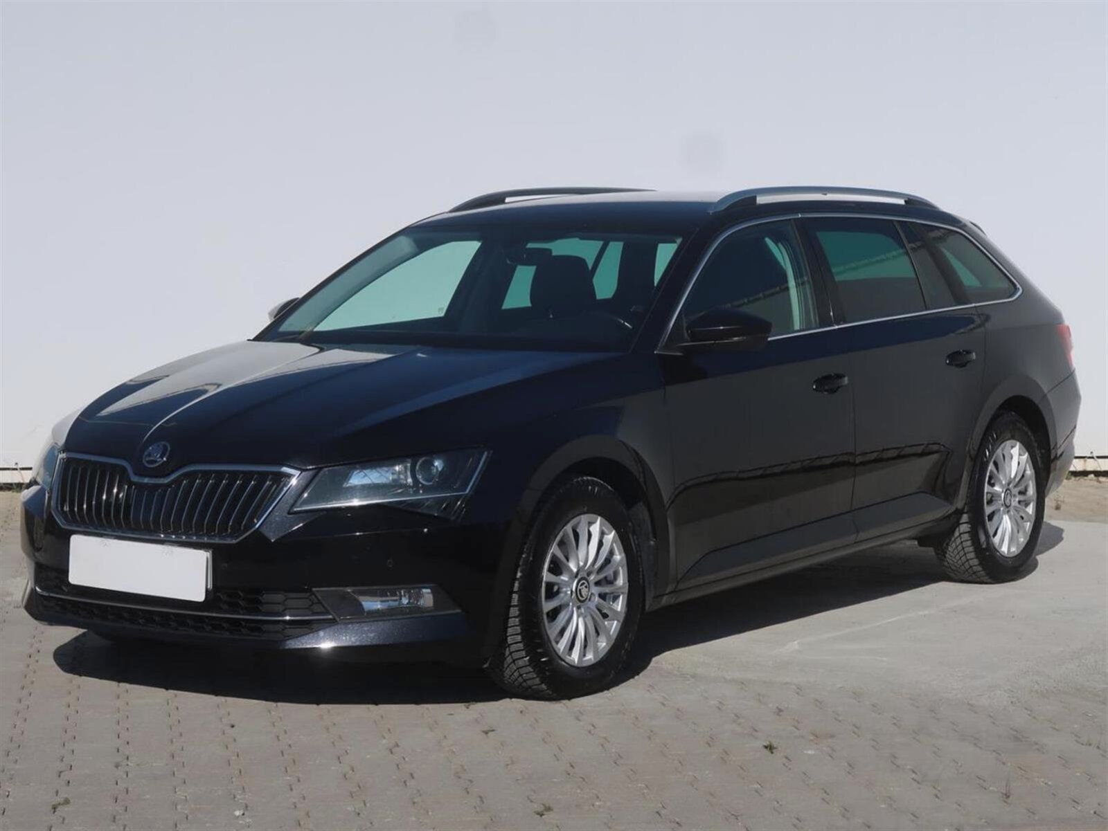 Škoda Superb, 2.0 TDI, Style, Automat - fotka 2