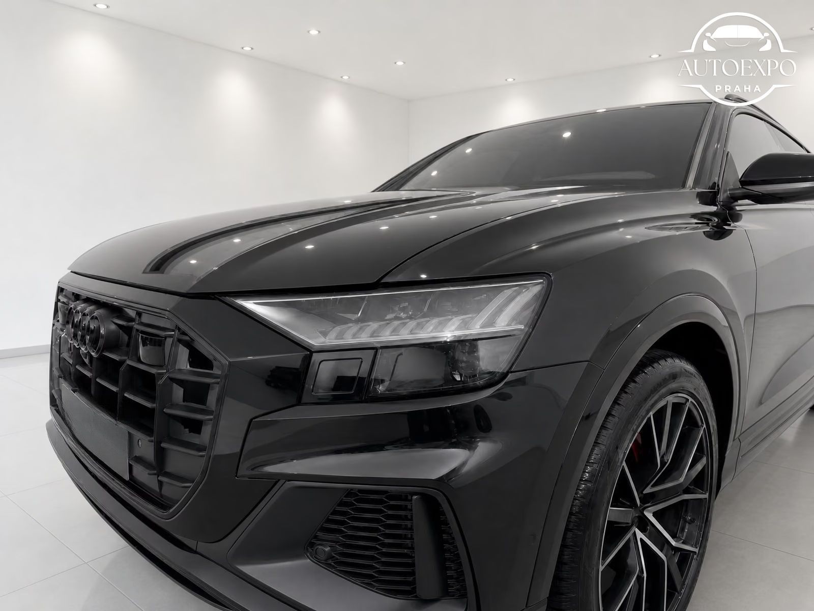 Audi Q8, 55 TFSI S Line Plus - fotka 6
