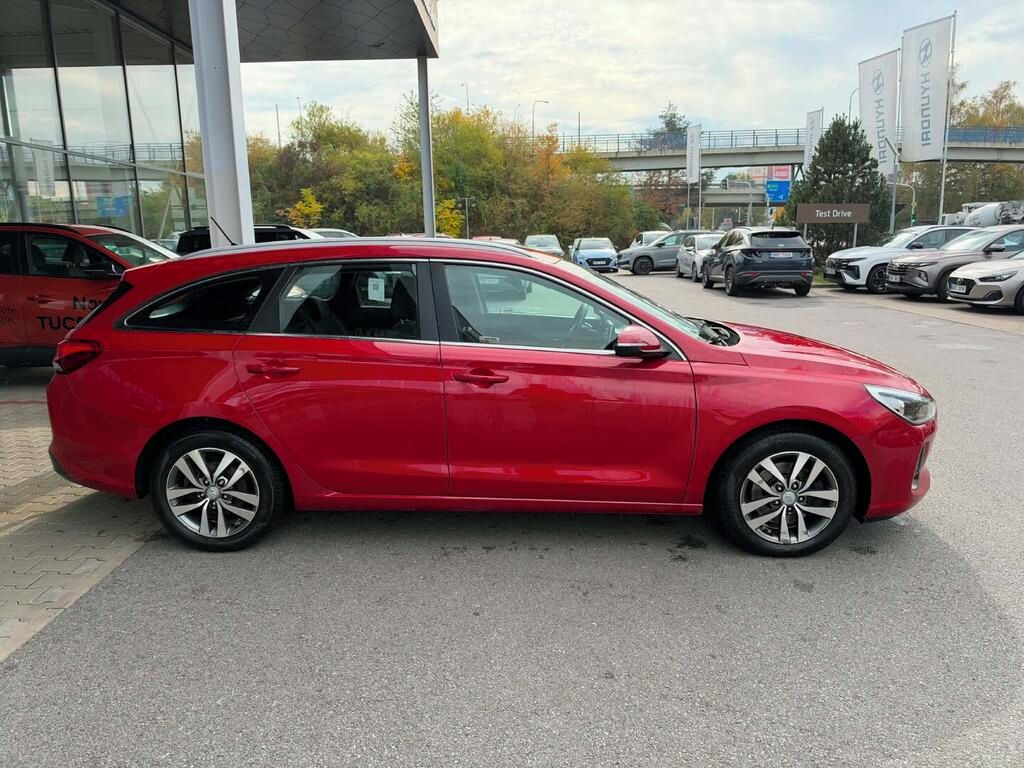Hyundai i30, Style 1.6 CRDi 81 kW - fotka 3
