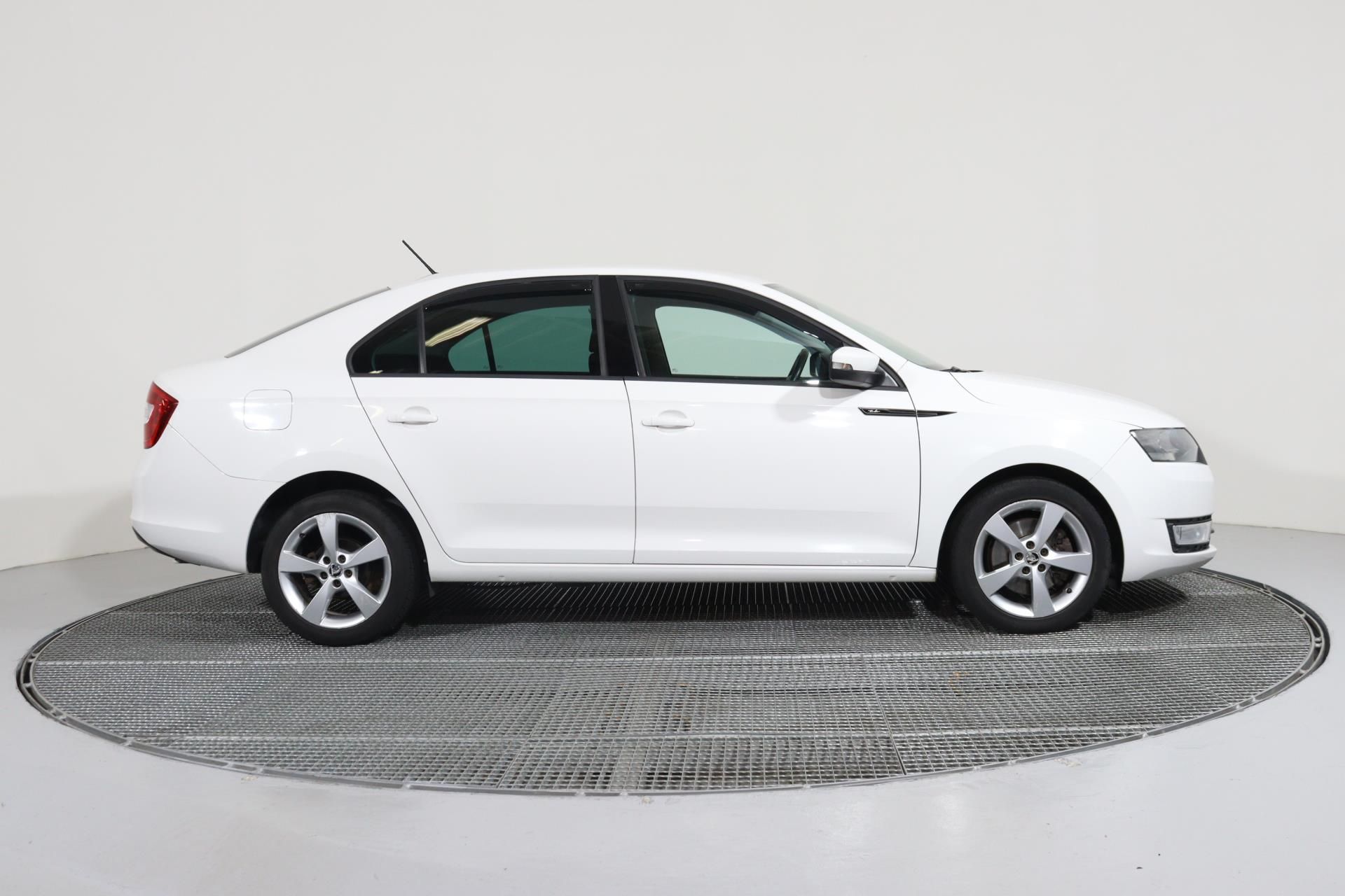 Škoda Rapid, STYLE 1,2 TSI 81 kW - fotka 3