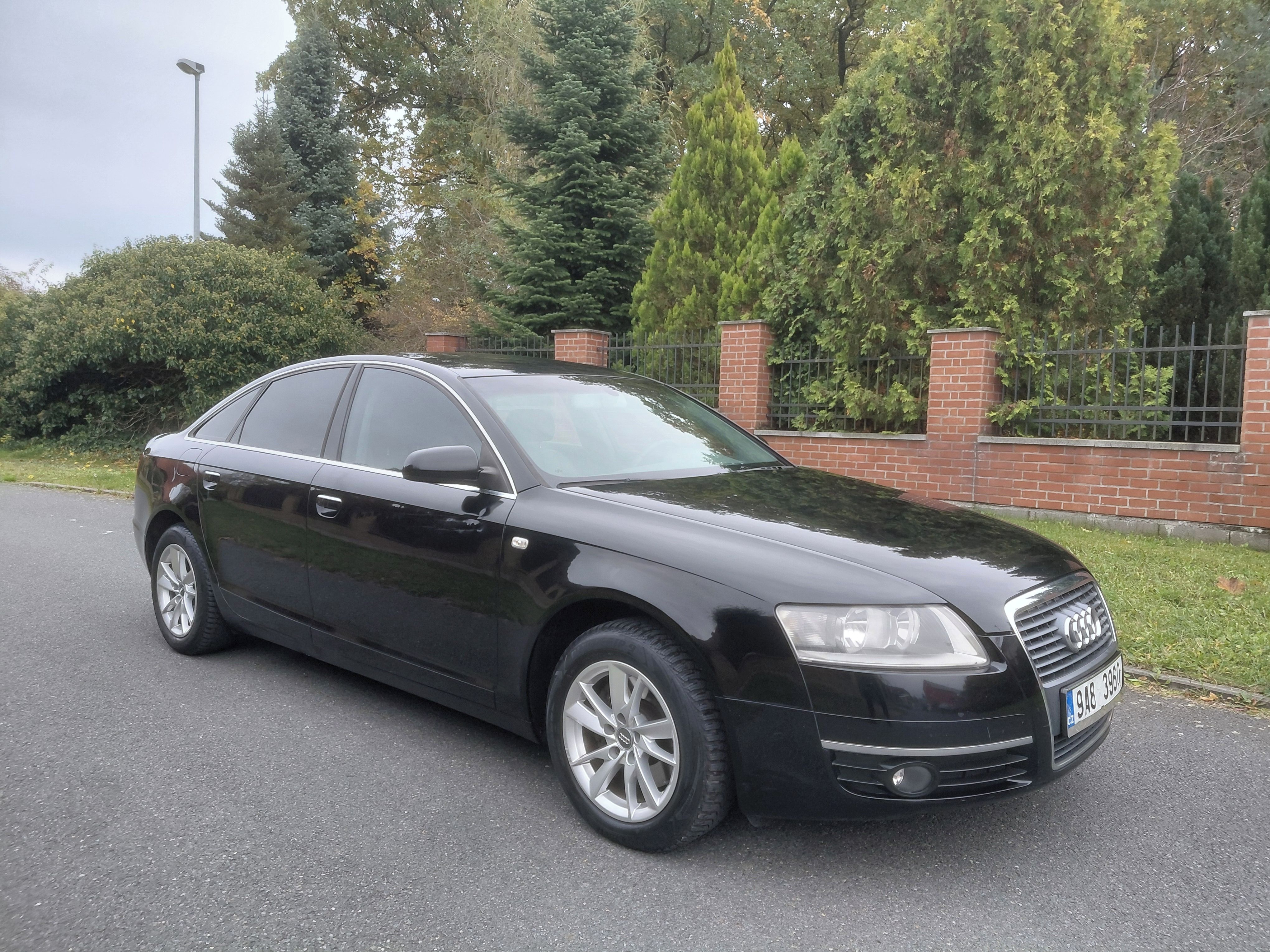 Audi A6, 2.4 Automat,Limuzína,Kuže,Navi - fotka 2
