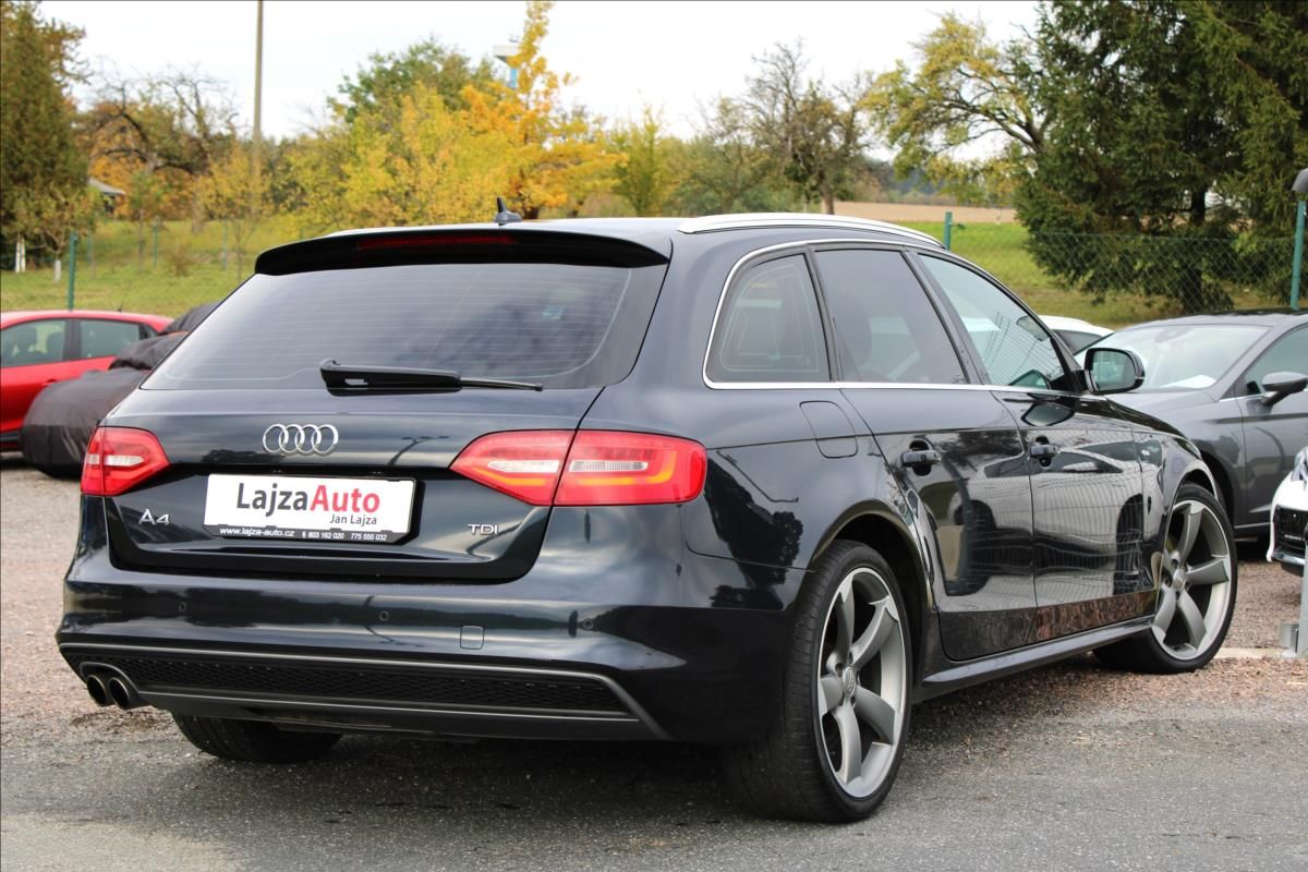 Audi A4, 2,0 TDi 110kW S line, ACC, MMI - fotka 4