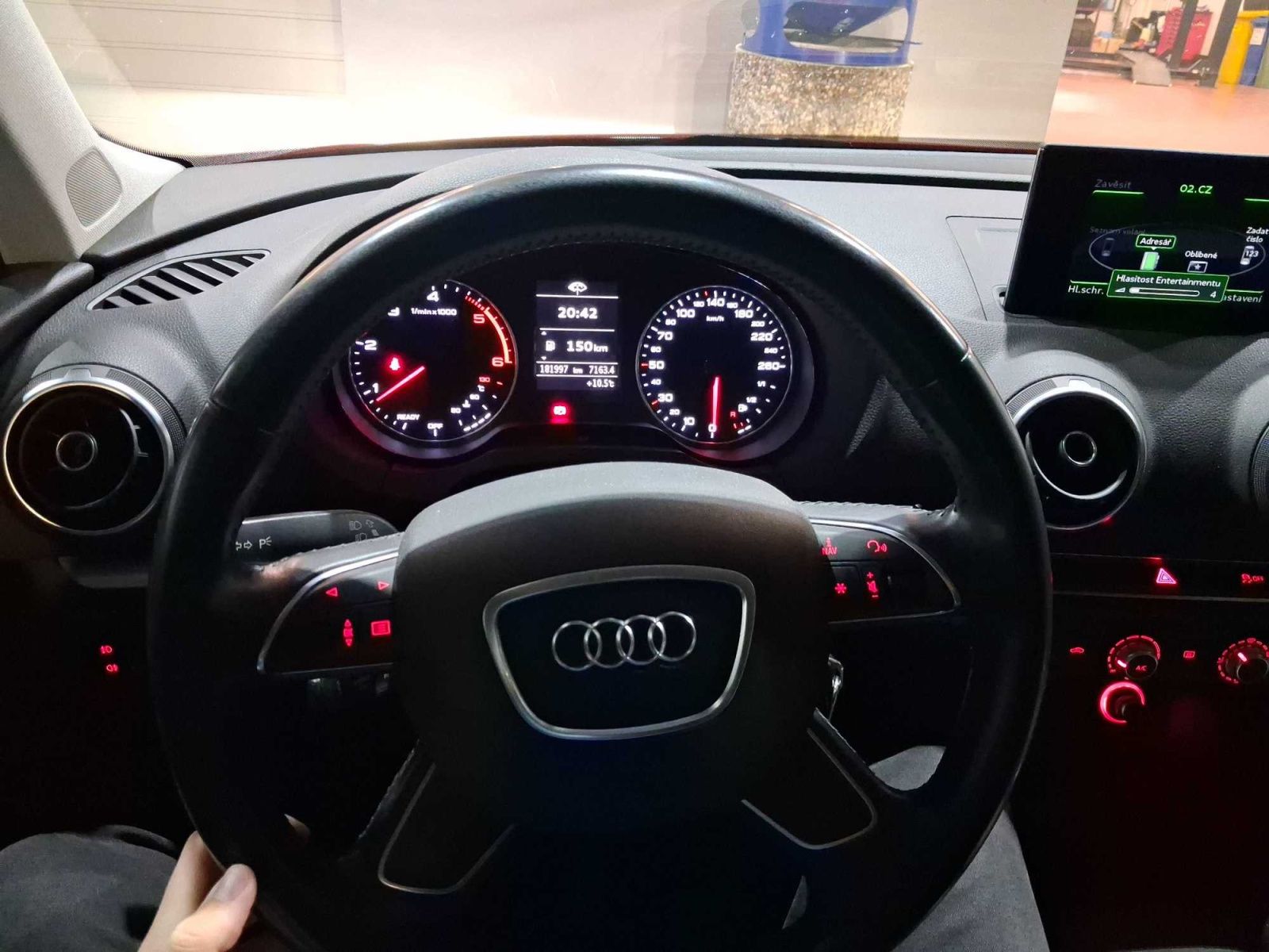 Audi A3, 1.6 TDI, Navi, Klima - fotka 3