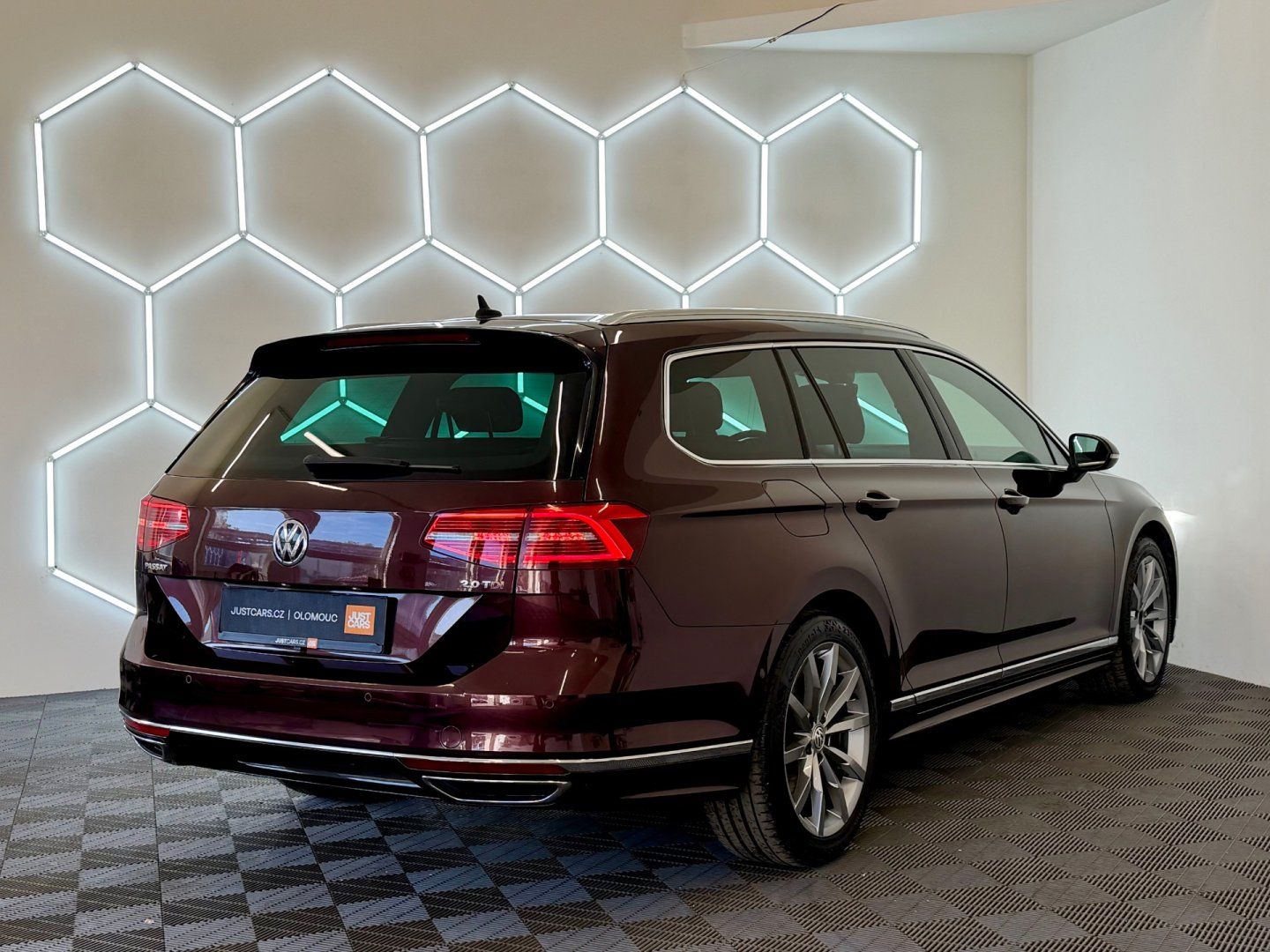 Volkswagen Passat Variant, 2.0 TDI 140kW R-LINE/FULL LED - fotka 5