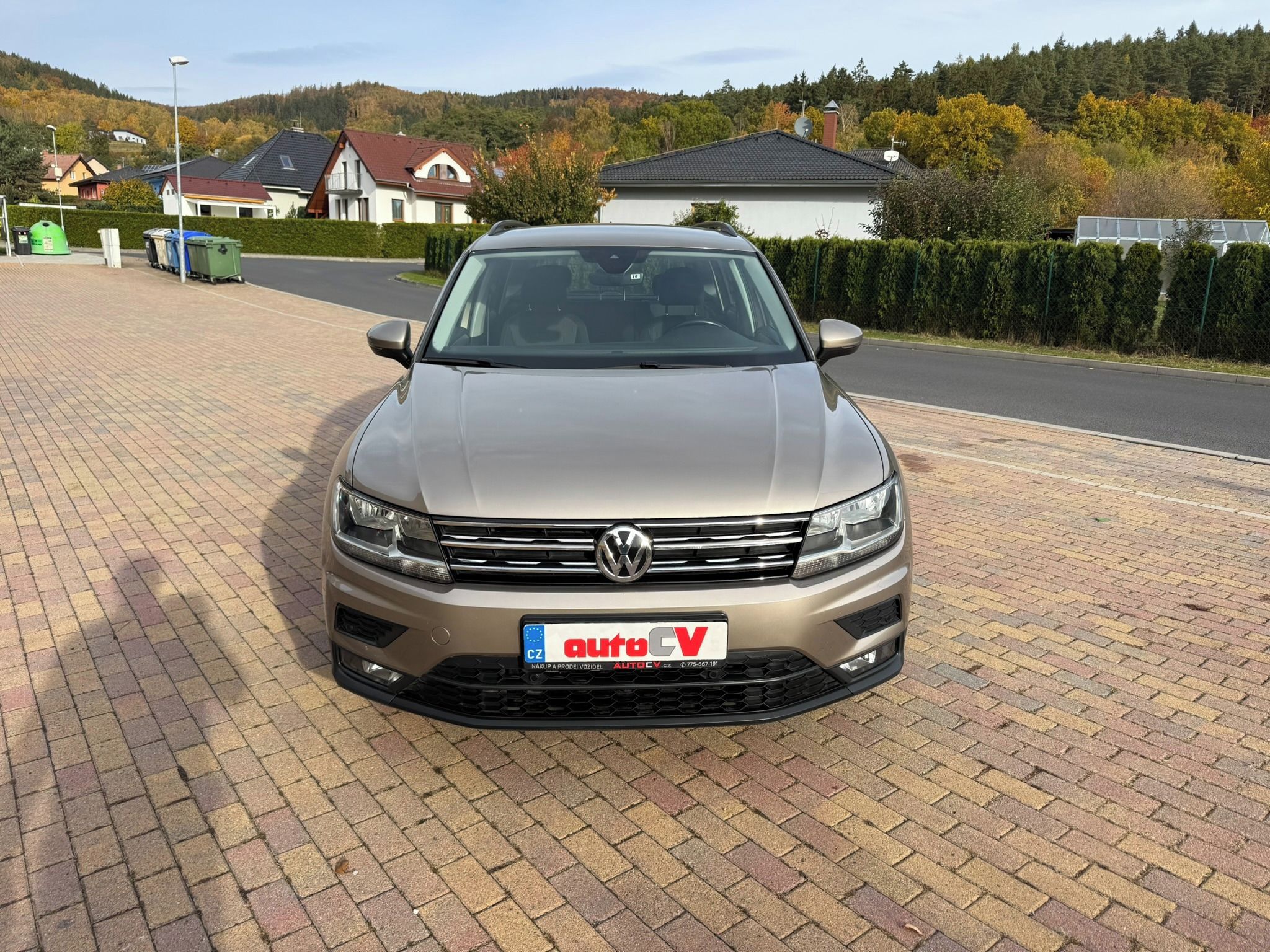 Volkswagen Tiguan, 1.5 TSI DSG VÝHŘEV,KLIMA - fotka 4
