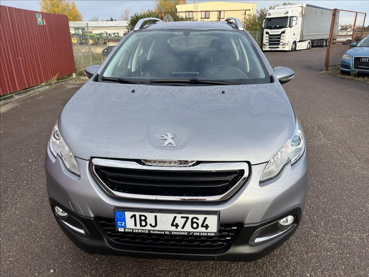 Peugeot 2008, 1,2 PureTech 81KW 1.MAJITEL ČR - fotka 2