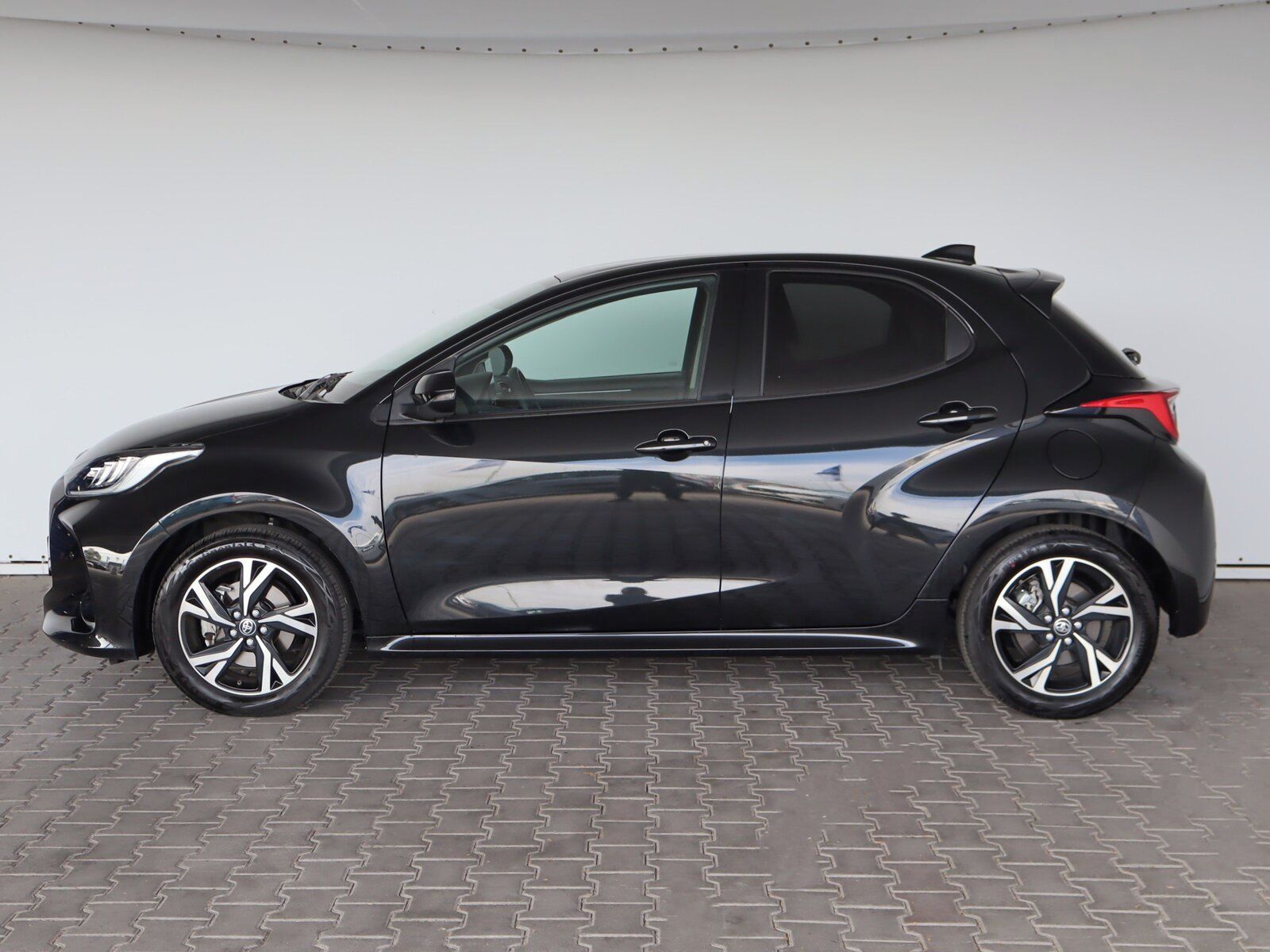 Toyota Yaris, 1.5 VVT-i Hybrid, Style - fotka 3