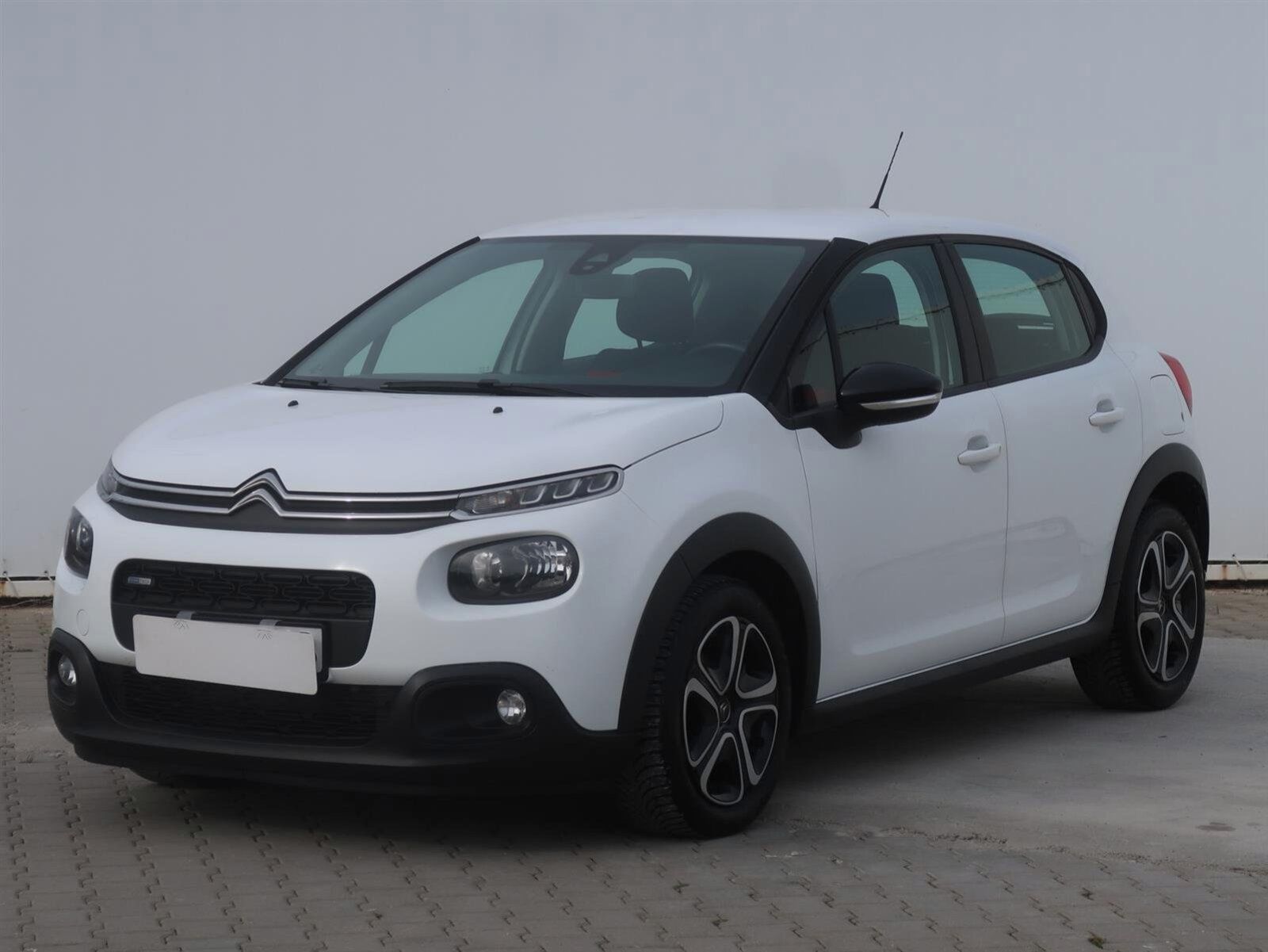 Citroën C3, 1.2 PureTech, Feel, Serv.kniha - fotka 2