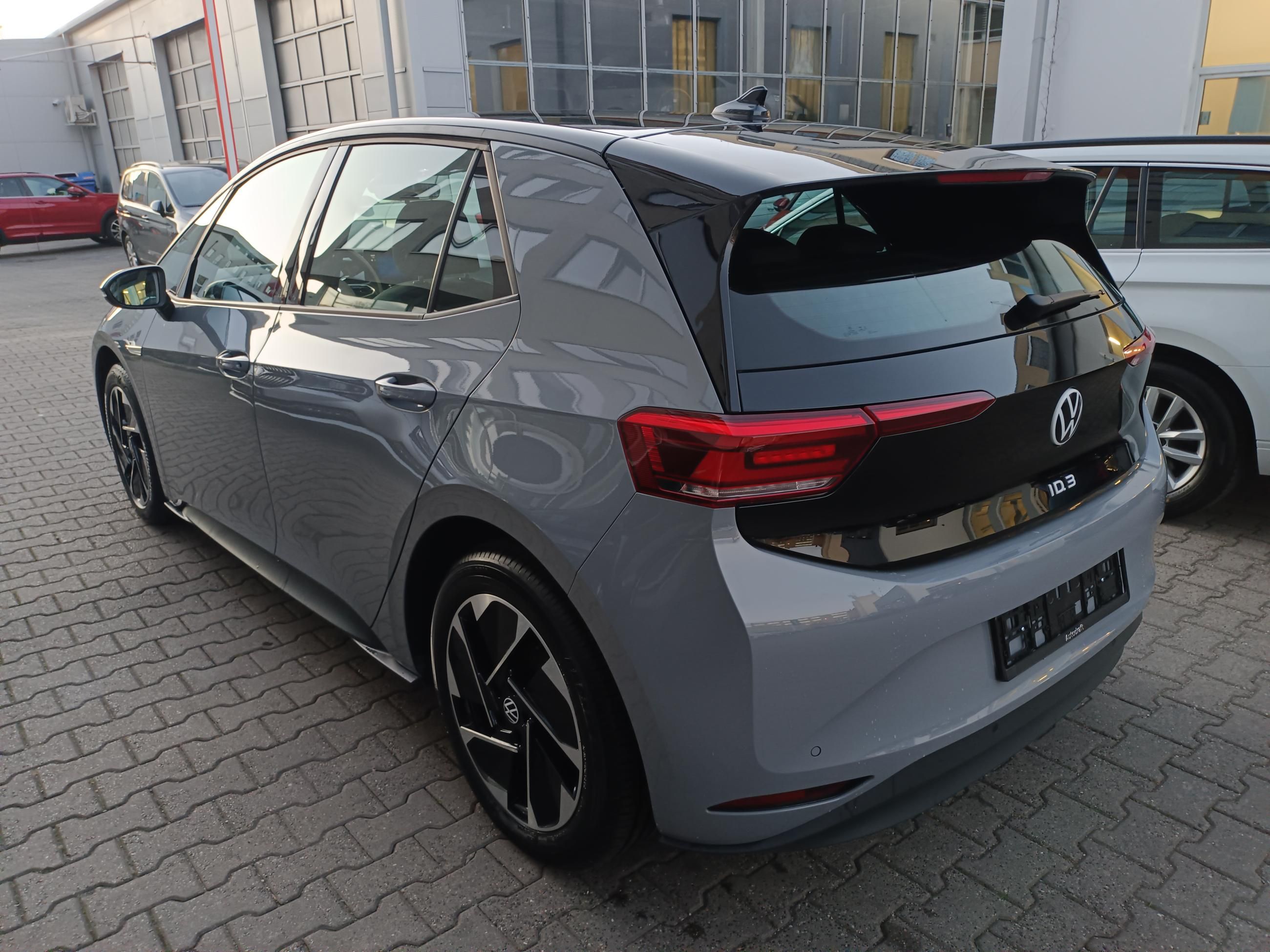 Volkswagen ID.3, Pro 107kW 62 kWh / 2 sady kol - fotka 5