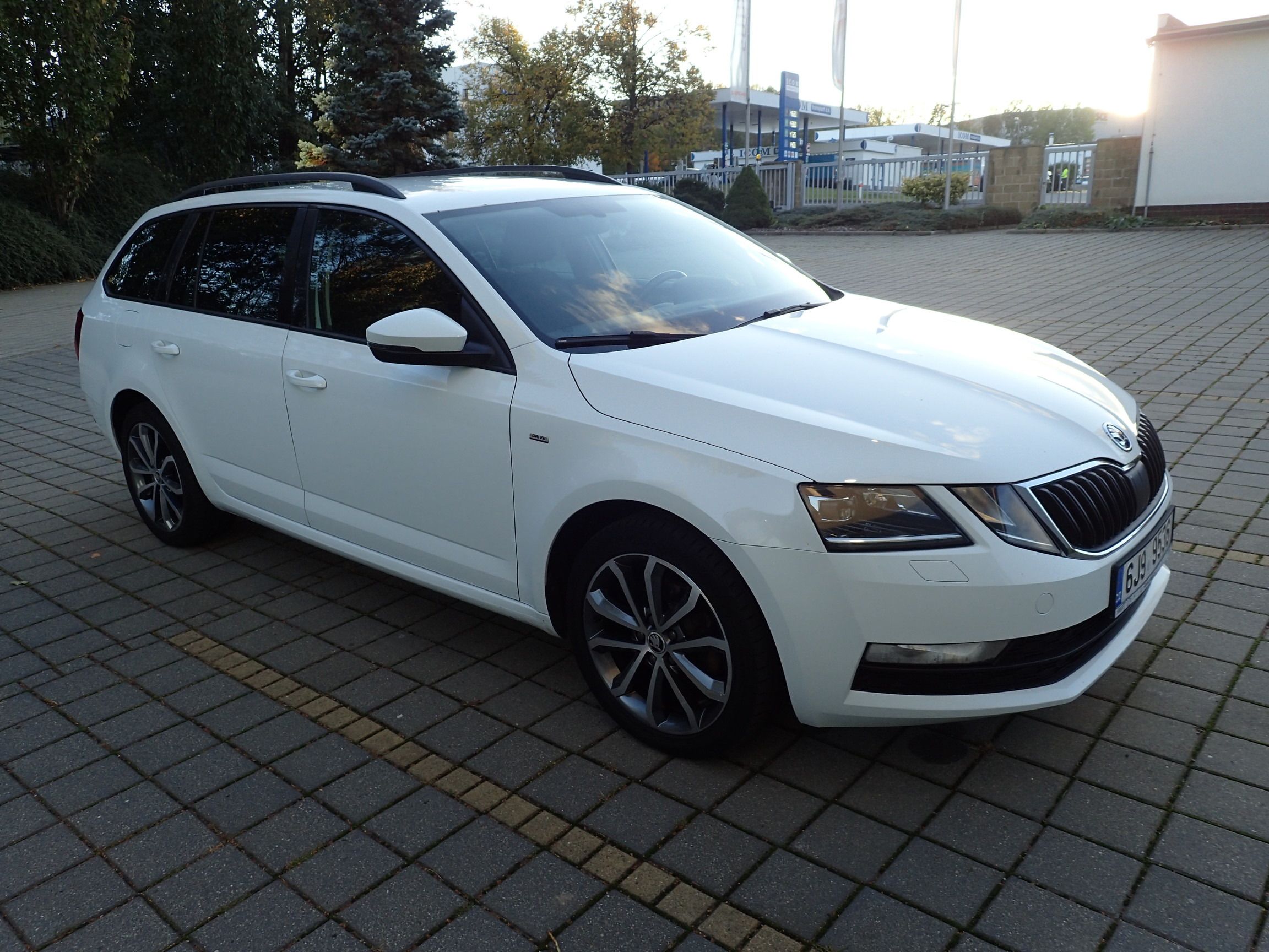 Škoda Octavia, 1,6 TDI III 85 kW Combi - fotka 3
