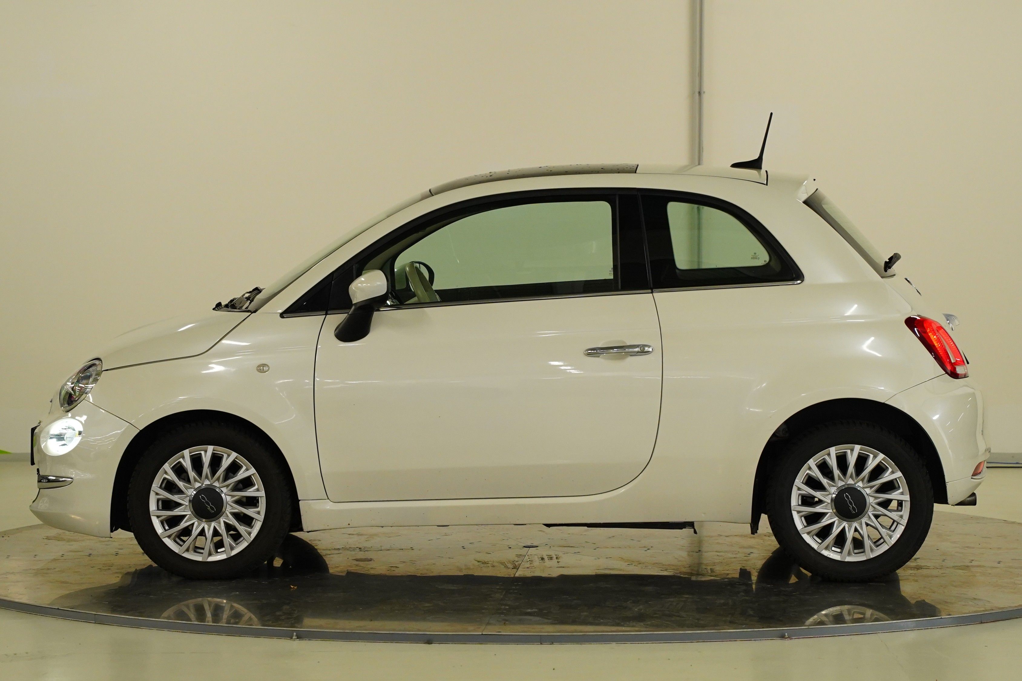 Fiat 500, 1.0 51 kW - fotka 3