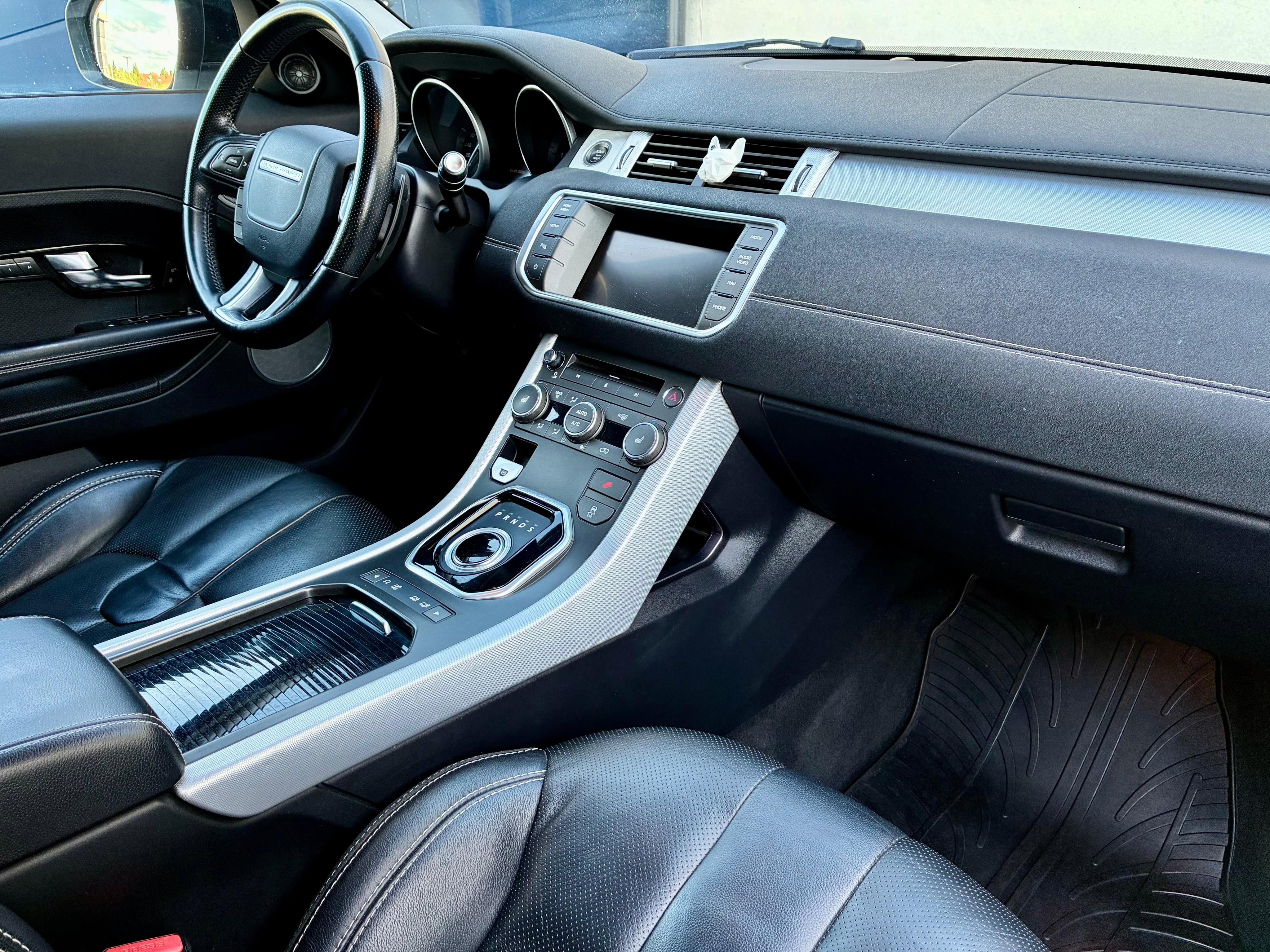 Land Rover Range Rover Evoque, 2.2 SD4 140 kw - fotka 5