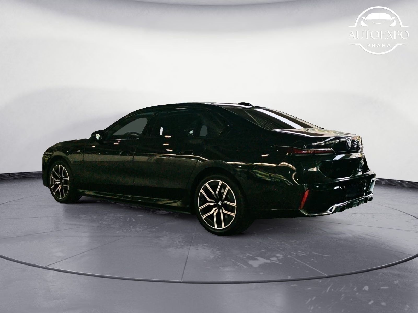 BMW Řada 7, 750e xDrive M Sportpaket* - fotka 2