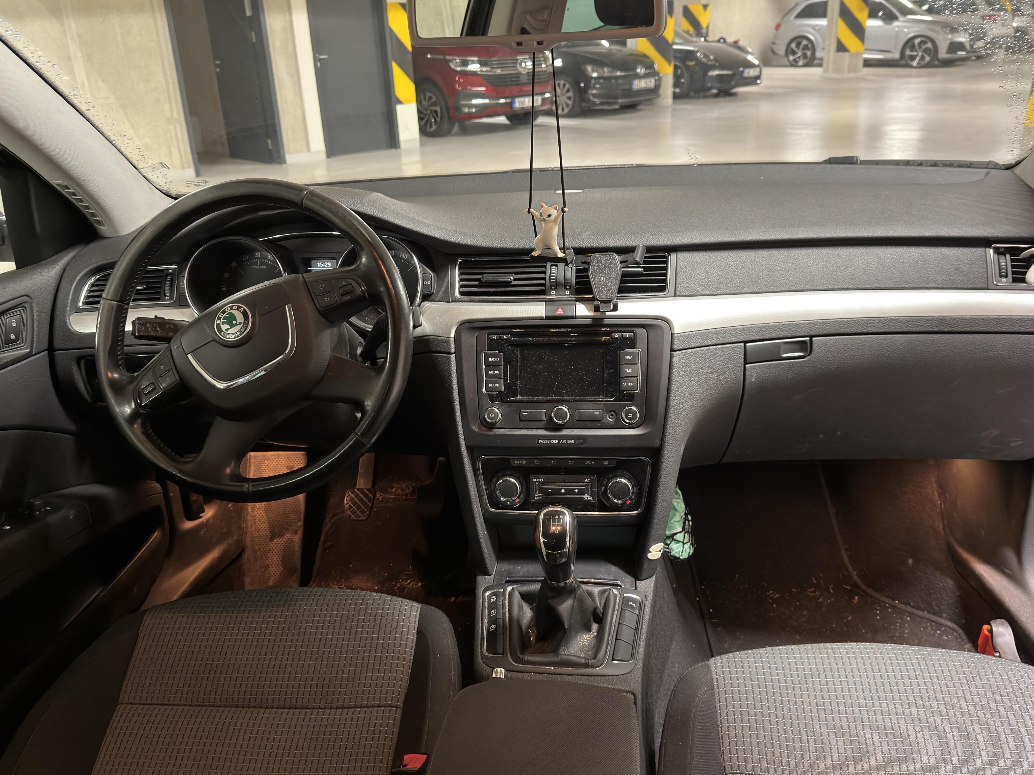 Škoda Superb, 1.6, Greenline - fotka 6