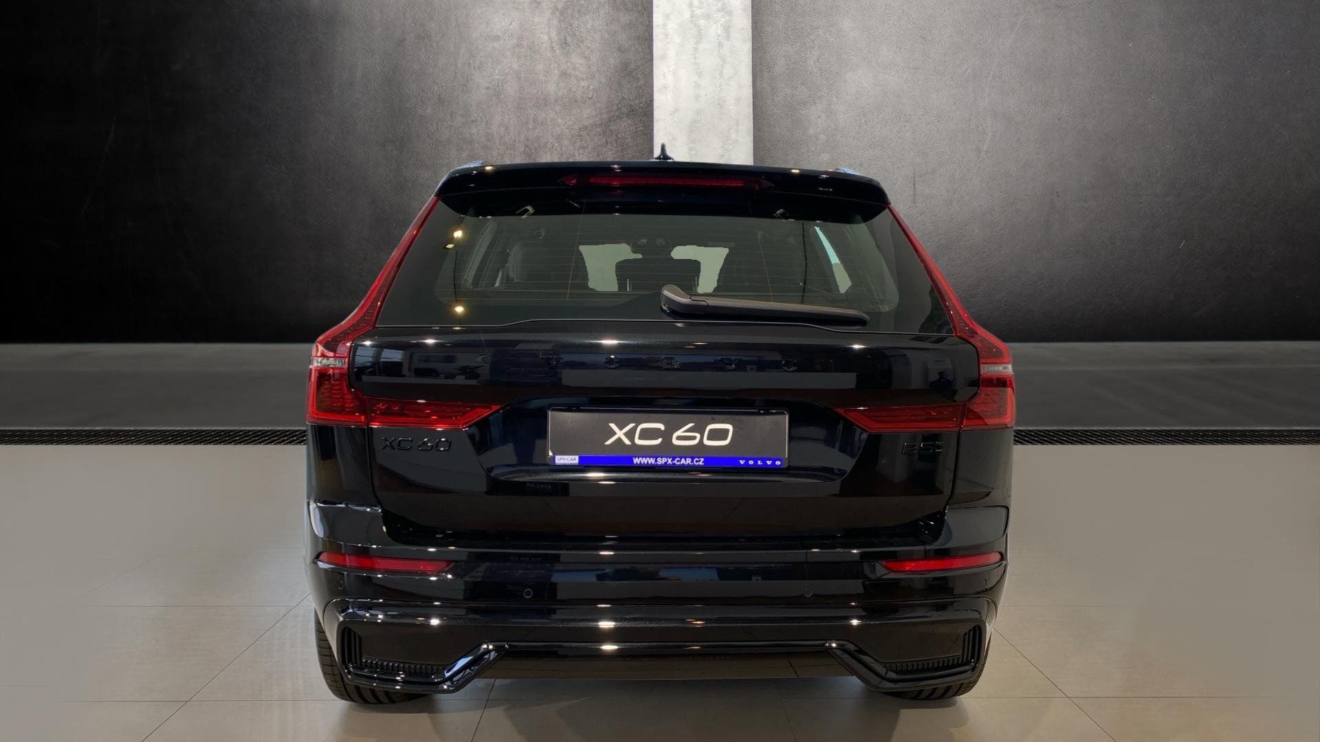 Volvo XC60, PLUS BLACK EDITION, B5 AWD, 18 - fotka 6
