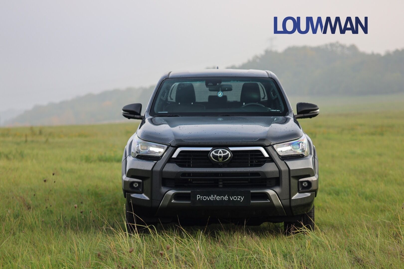 Toyota Hilux, AT INVINCIBLE - fotka 4