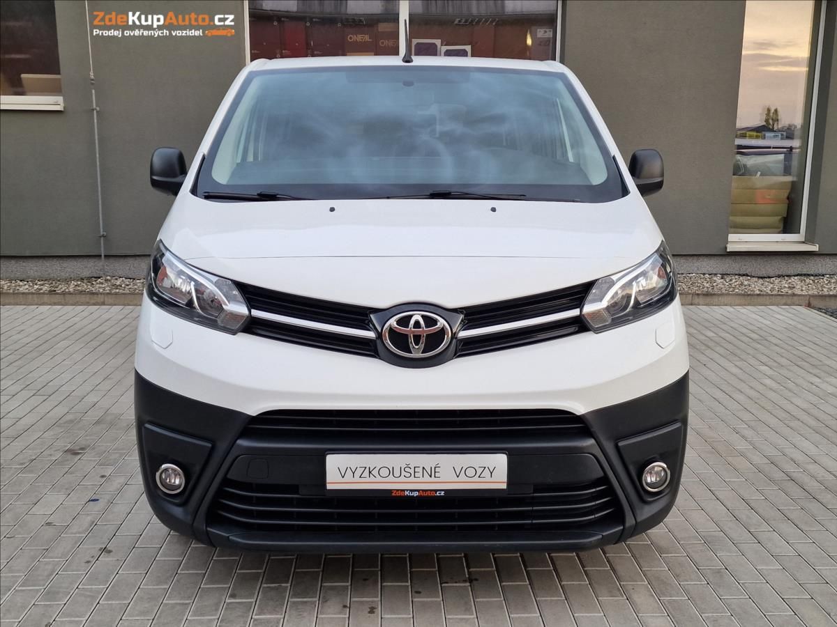 Toyota Proace Verso, 2.0 D-4d 140k L2 106kW - fotka 4