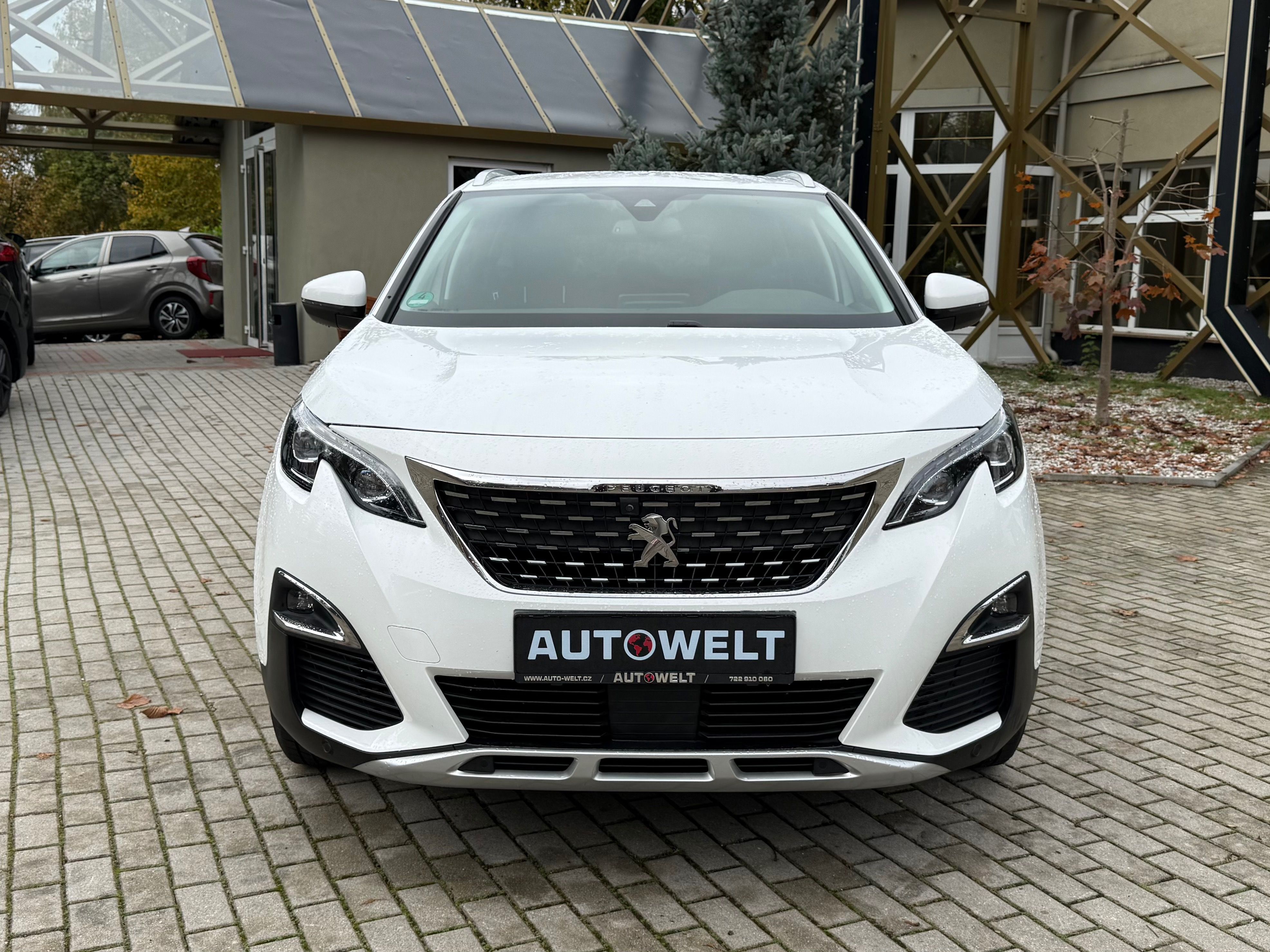 Peugeot 5008, 1.2 PT 96kW ALLURE /2017/TAŽNÉ - fotka 4