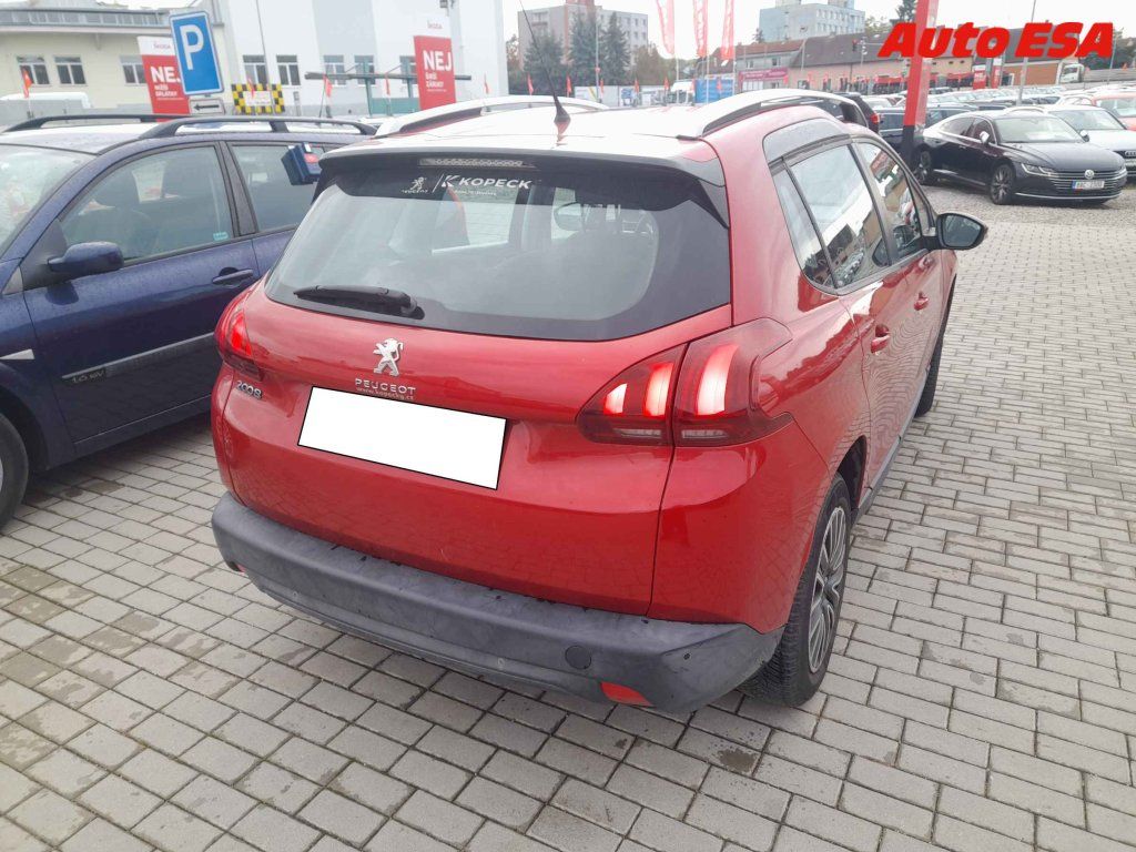Peugeot 2008, 1.2PT - fotka 2