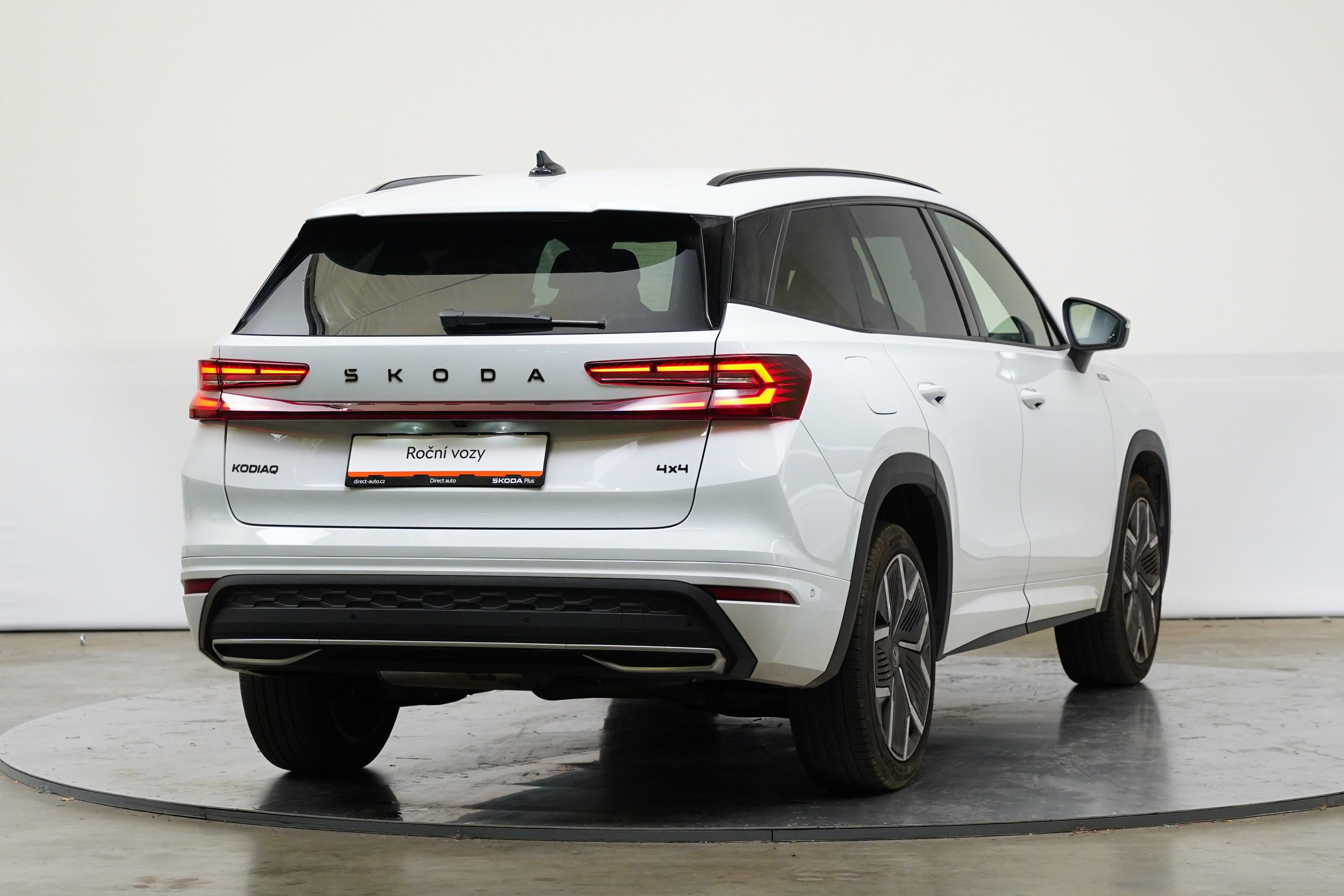 Škoda Kodiaq, 2.0 TDI 142 kW 4x4  Sportline - fotka 2