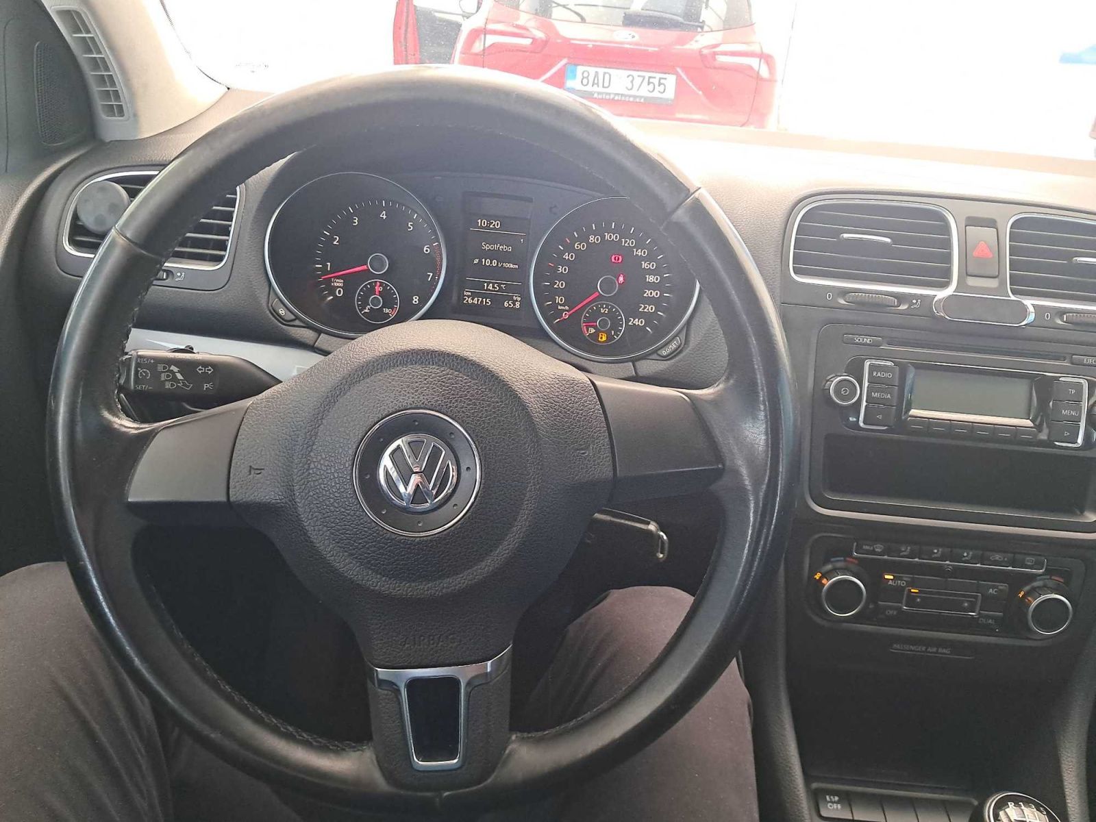 Volkswagen Golf, 1.4 TSI, po STK - fotka 3
