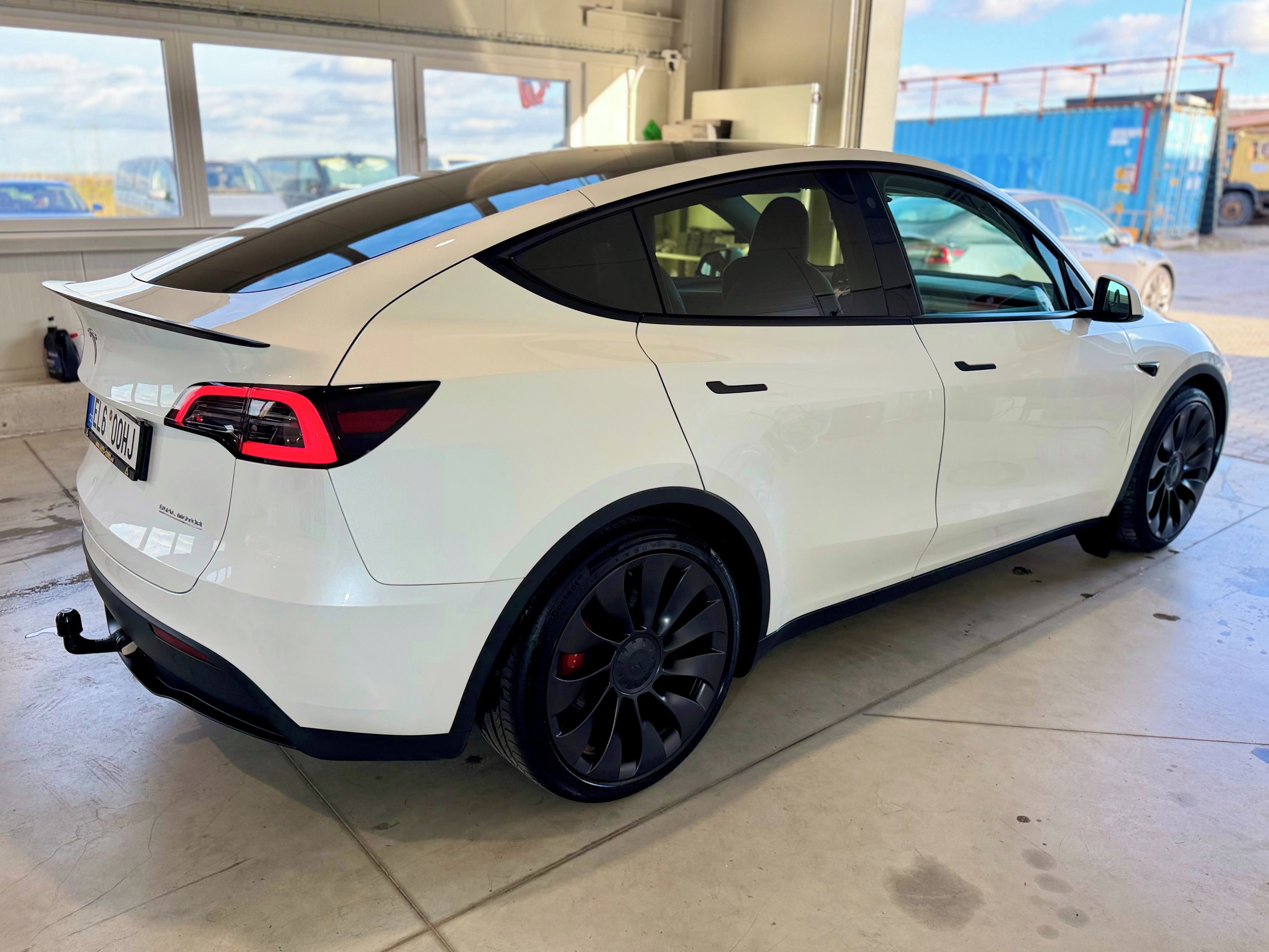Tesla Model Y, Performance AWD 2023 tažné 93% - fotka 3