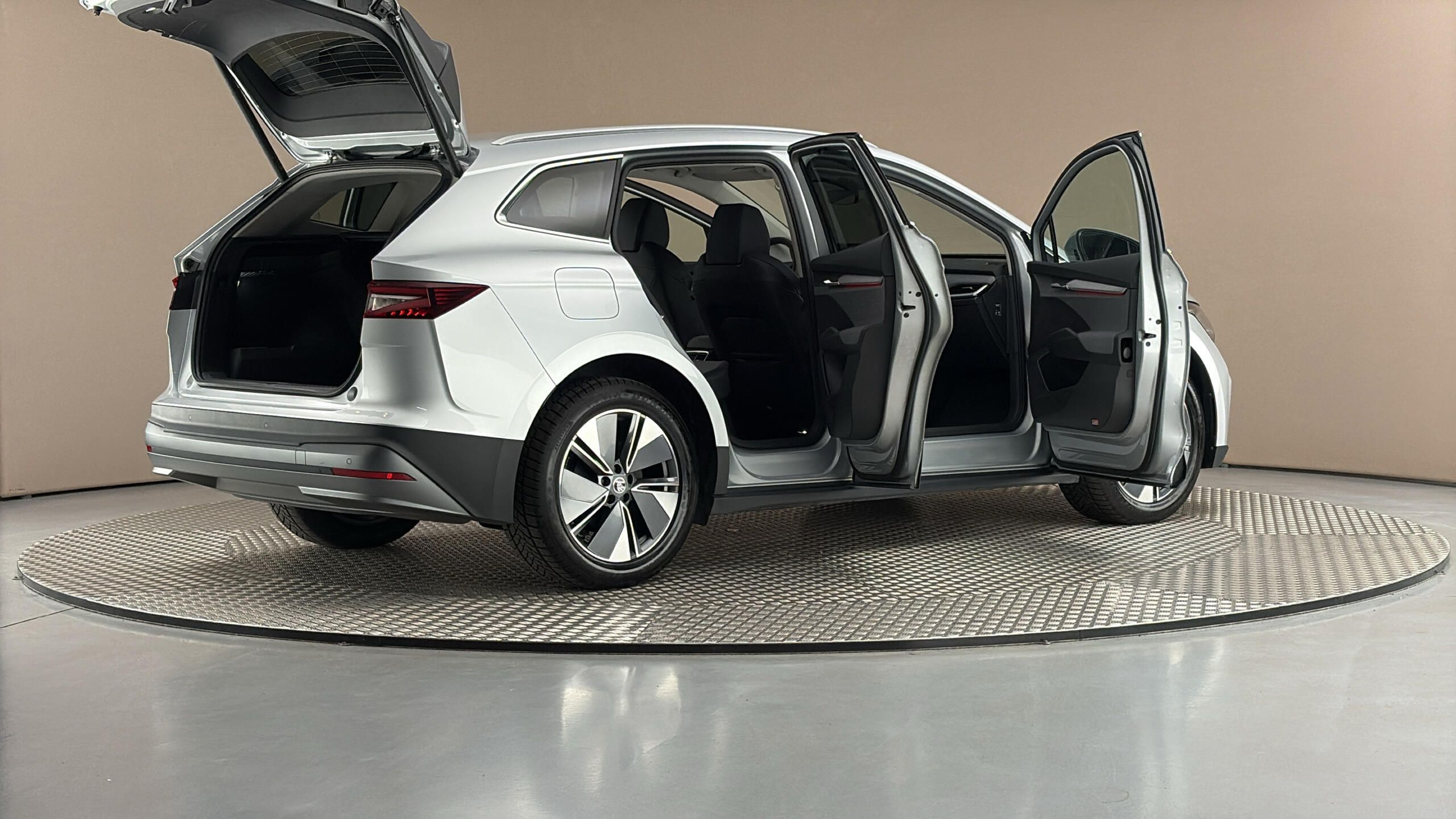 Škoda Enyaq, 82 kWh AUT 80x Clever - fotka 6