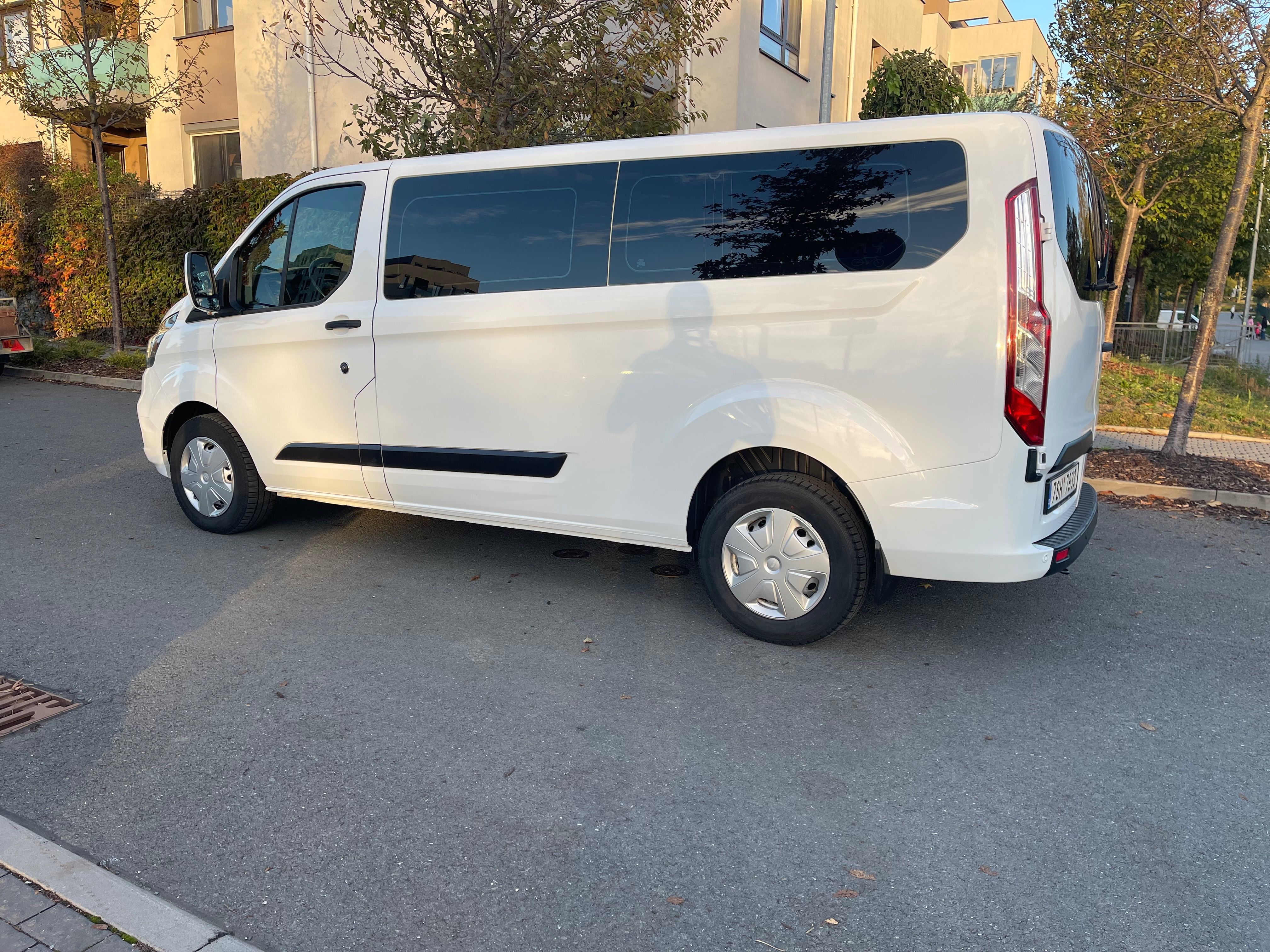 Ford Transit Custom, 2.0 TDCI 96 KW, 9 mist, Long - fotka 2