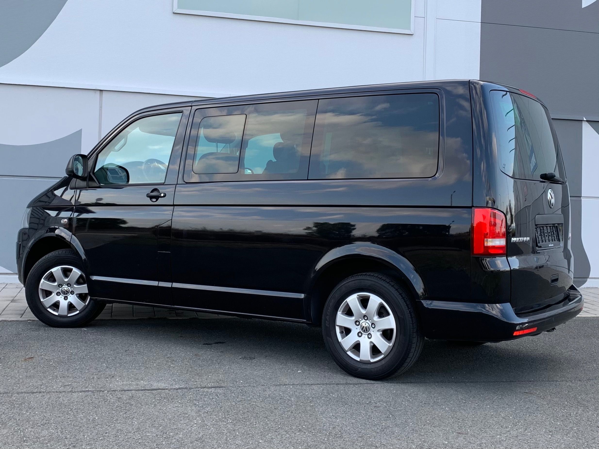 Volkswagen Multivan, 1.maj, bez koroze, WEBASTO - fotka 3