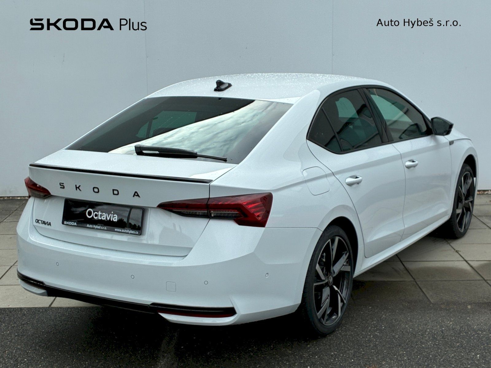 Škoda Octavia, 2,0 TDI / 110 kW Sportline DSG - fotka 2