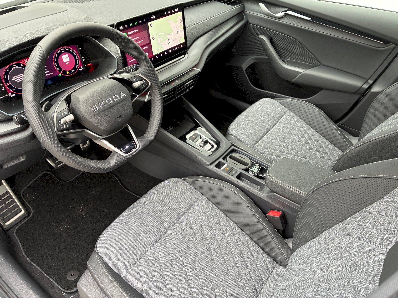 Škoda Octavia, 2,0 TDI / 110 kW Sportline DSG - fotka 5