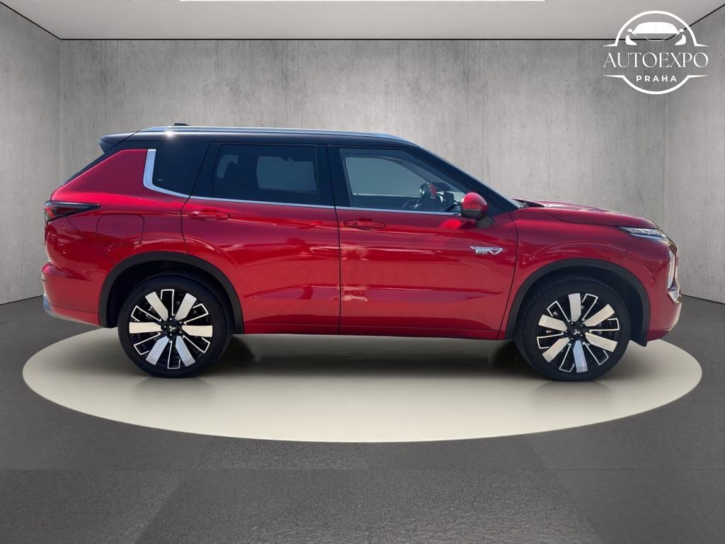 Mitsubishi Outlander, Plug-in-Hybrid TOP Two-Tone* - fotka 6