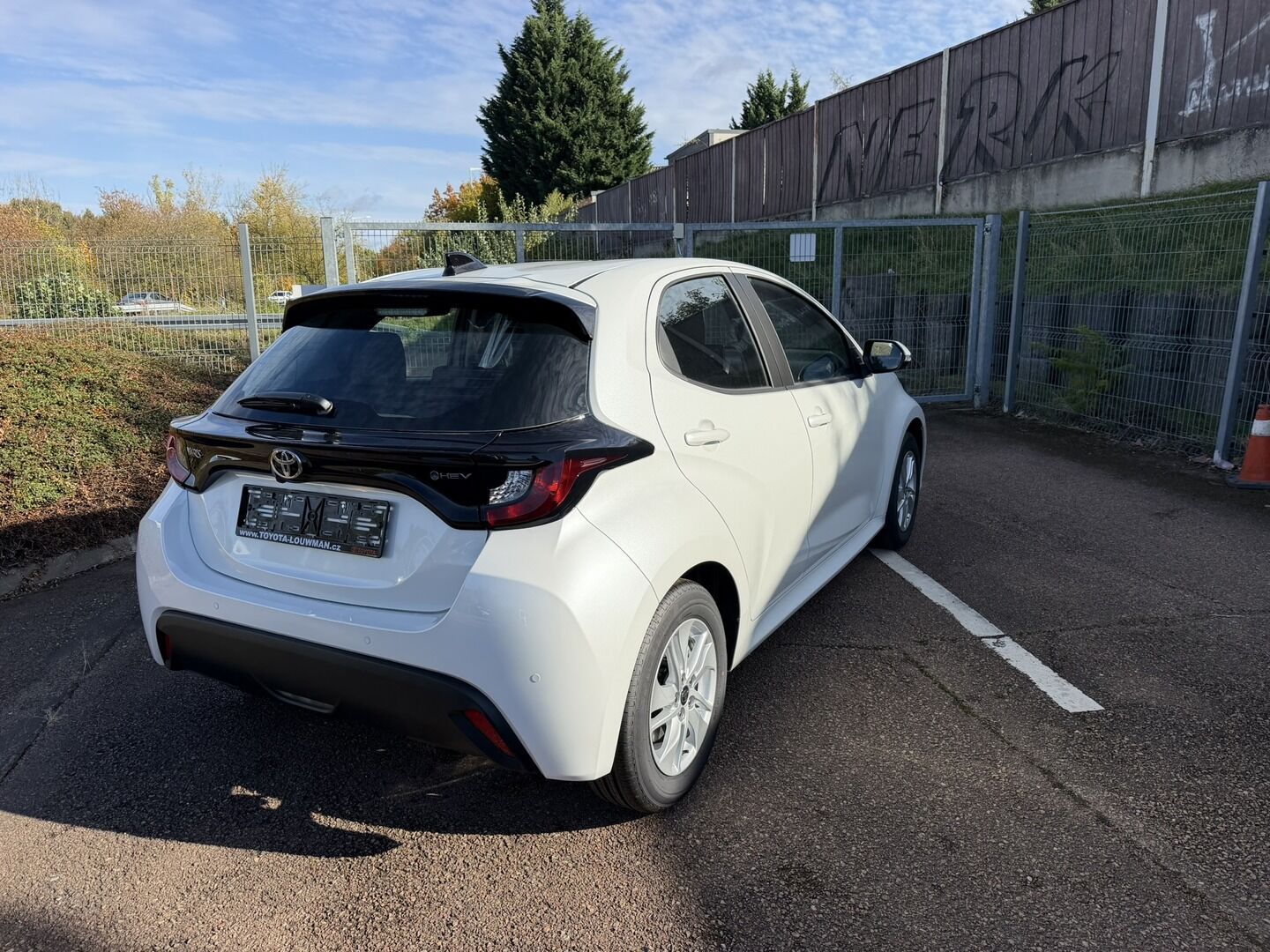 Toyota Yaris, 1.5 HEV 116k Comfort Business - fotka 5