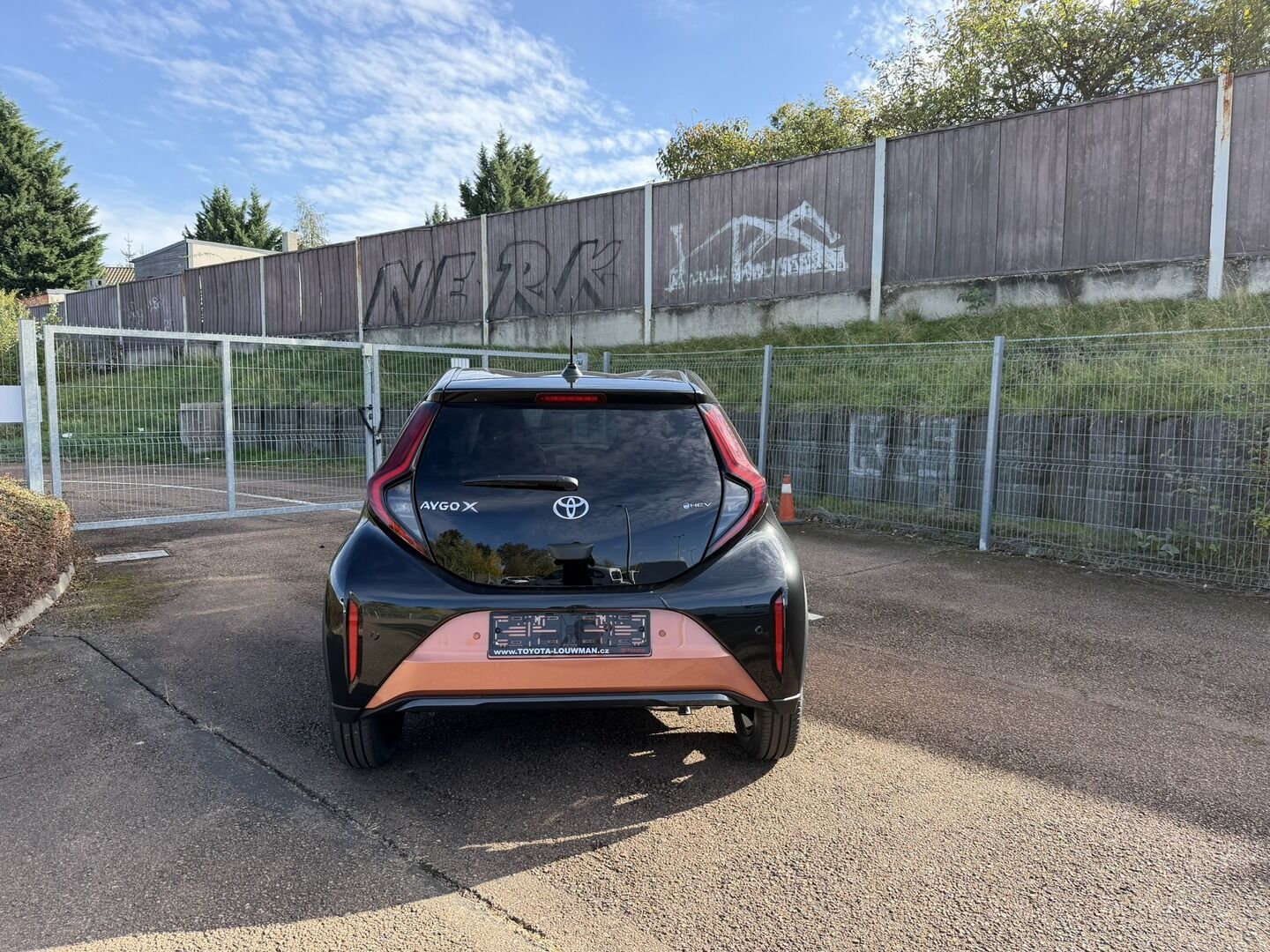 Toyota Aygo, 1.5. Hybrid Executive - akční - fotka 4