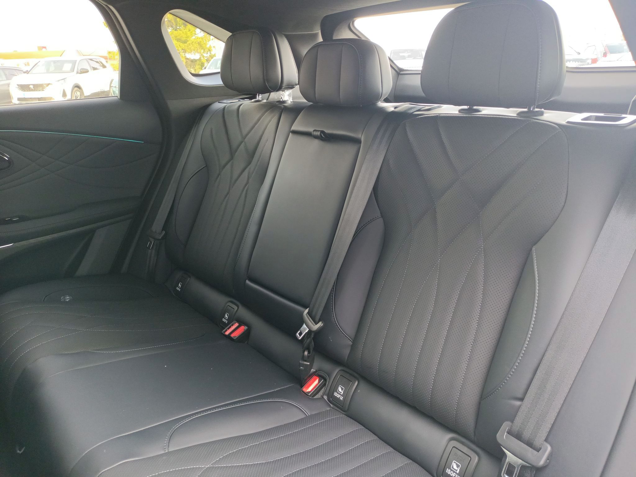 Omoda 9, Premium 1,5 TGI 537k,SHS,4x4 - fotka 5