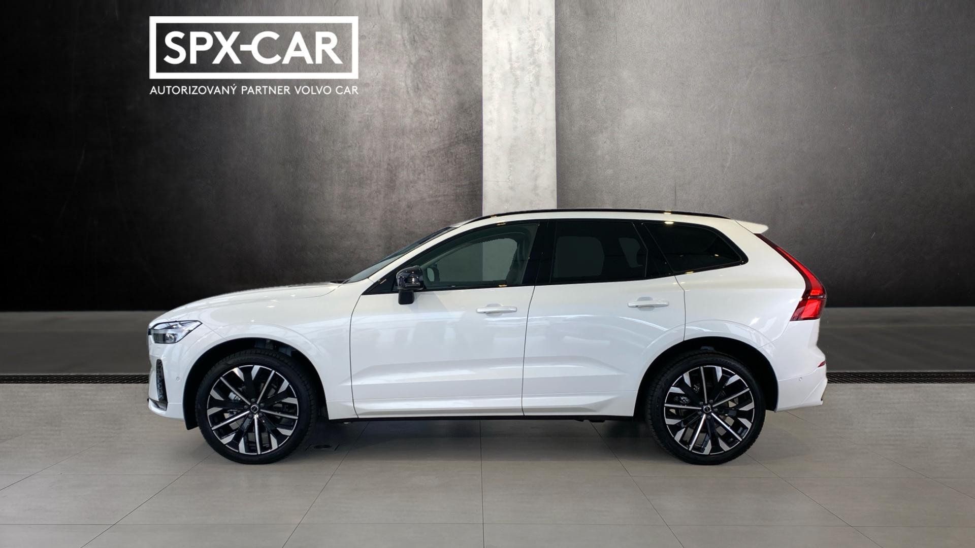Volvo XC60, PLUS DARK, B5 AWD, 184+10 kW / - fotka 3