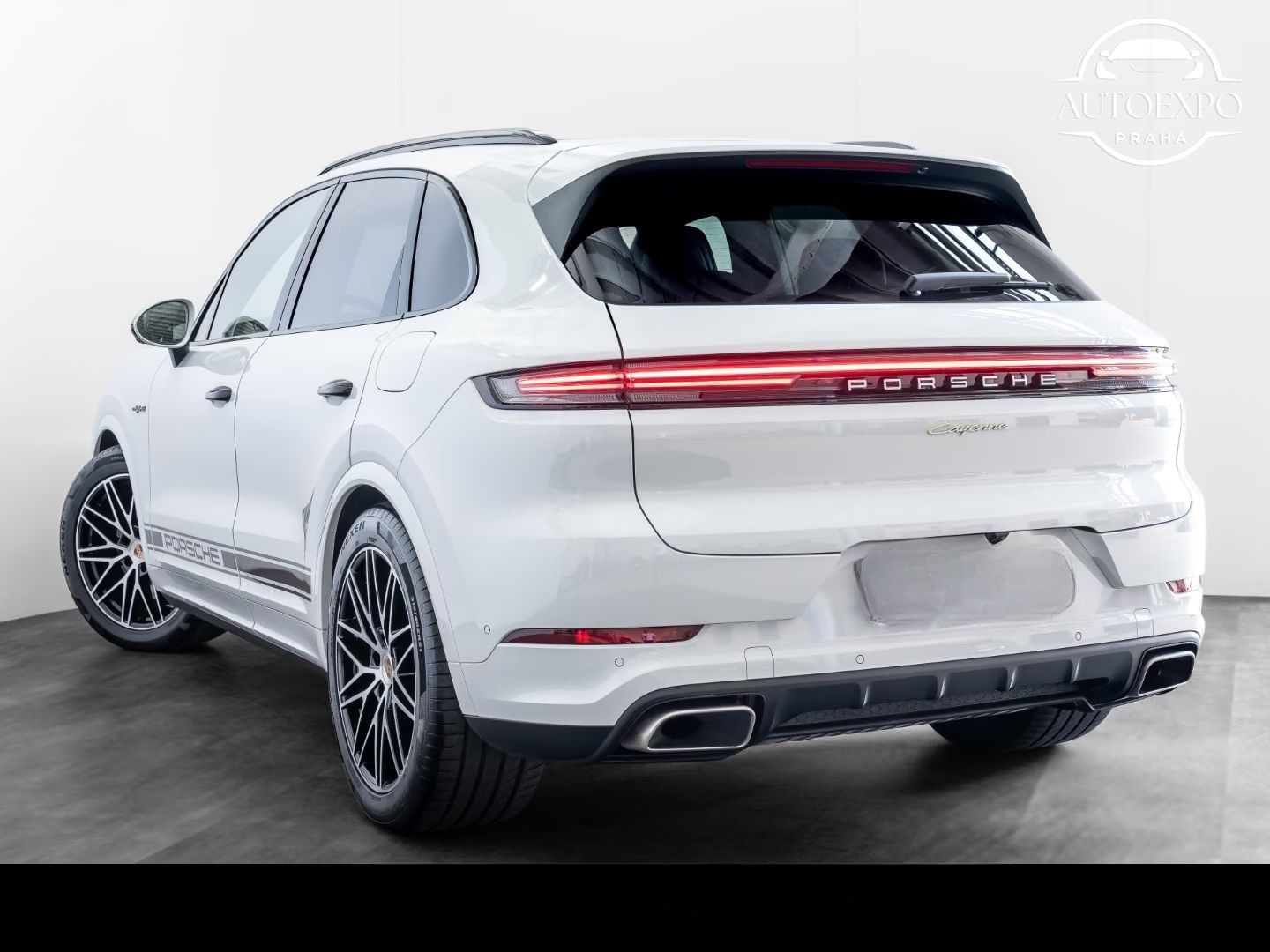 Porsche Cayenne, E-Hybrid SportDesign *Tažné* - fotka 2