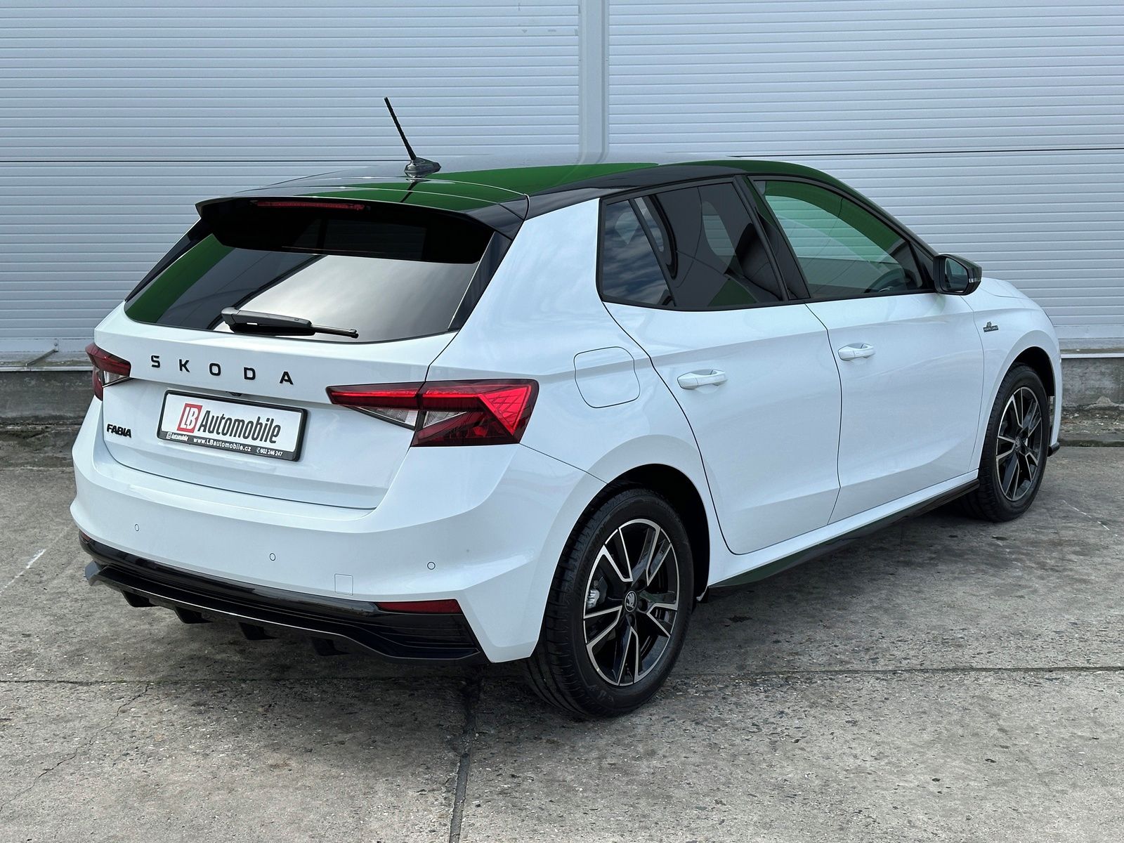 Škoda Fabia, 1.0TSi DSG Monte Carlo KAMERA - fotka 4