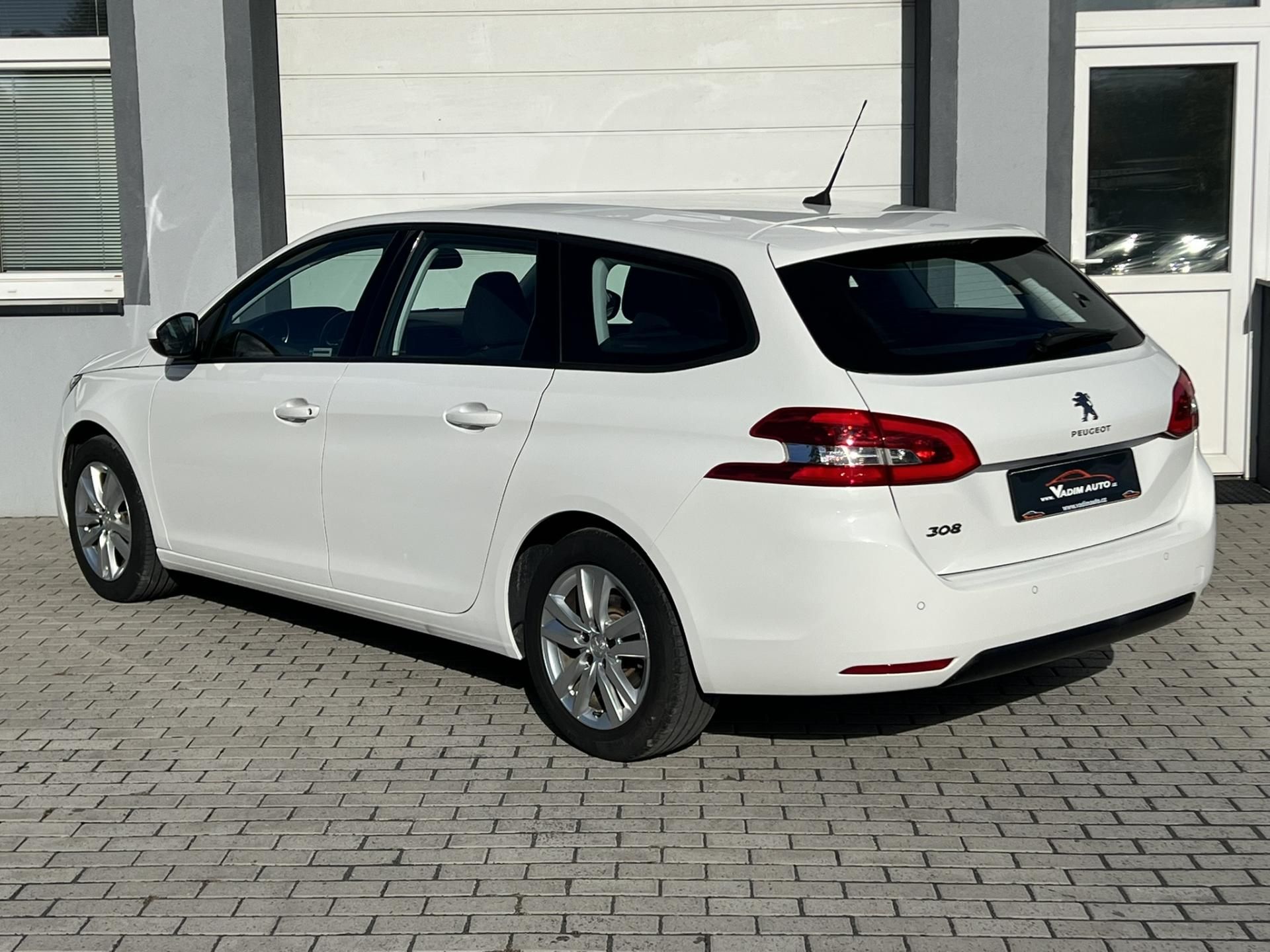 Peugeot 308, 1.2PT 96kW KAMERA  ČR NOVÉ - fotka 3